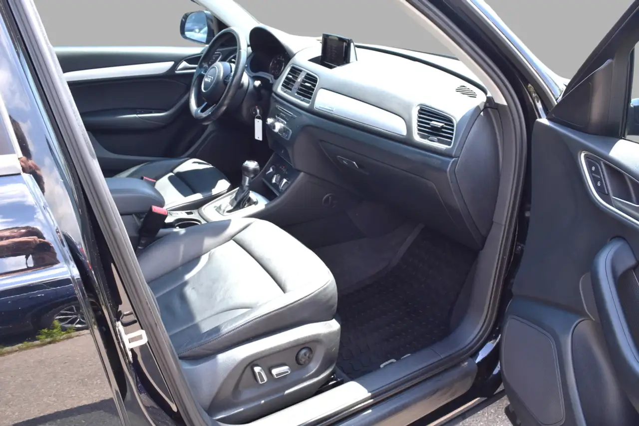 Audi Q3 photo Audi Q3