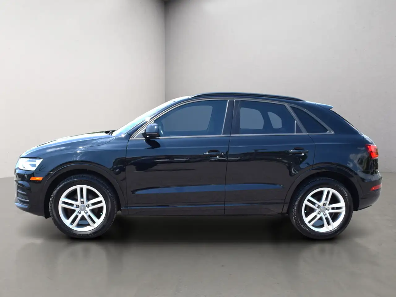 Audi Q3 photo Audi Q3