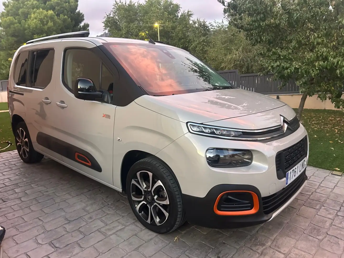 Citroen Berlingo BlueHDi S&S Talla M Rip Curl 130 Blanco - 1