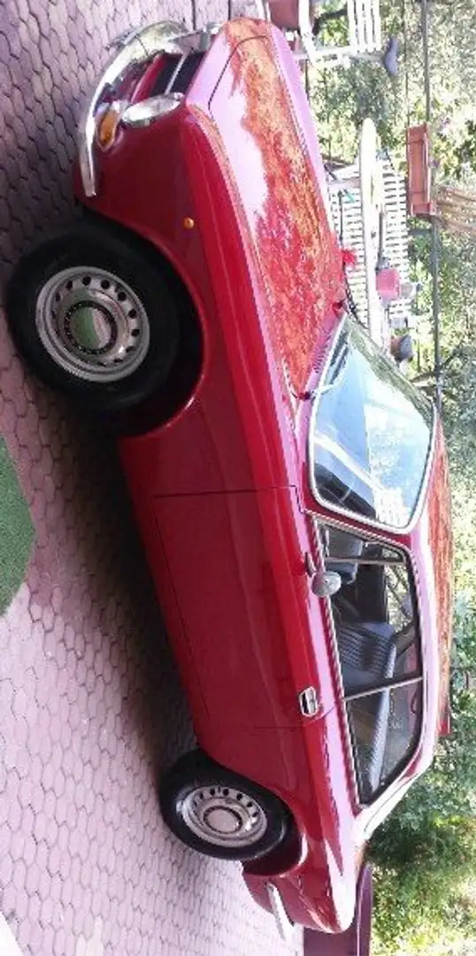 Alfa Romeo GT Junior 1300 Red - 2