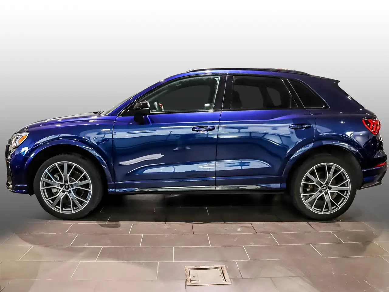 Audi Q3 снимка Audi Q3