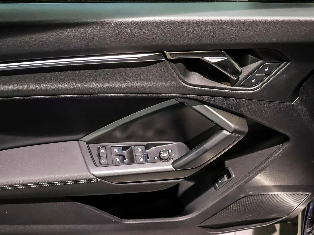 Audi Q3 снимка Audi Q3