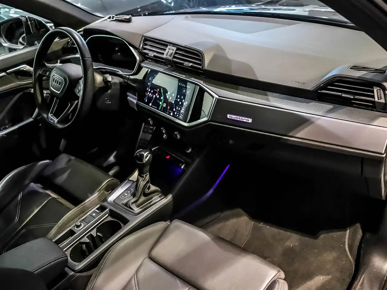 Audi Q3 снимка Audi Q3