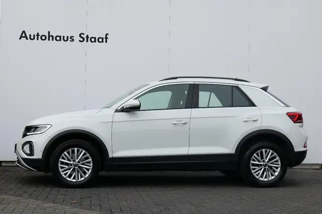 Volkswagen T-Roc view 4