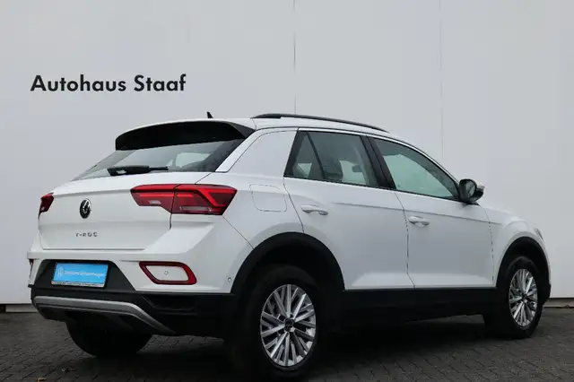 Volkswagen T-Roc view 5