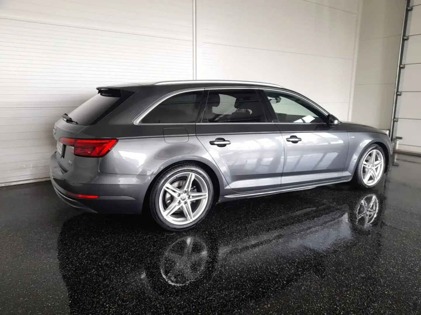 Audi QUATTRO A4 Avant SPORT QUATTRO 2,0 TDI *LED MIT DYN BLINKER / NAVI / SPORTFAHRWERK & LENKRAD / 3-ZONEN KLIMA / TEMPOMAT* Gris - 2