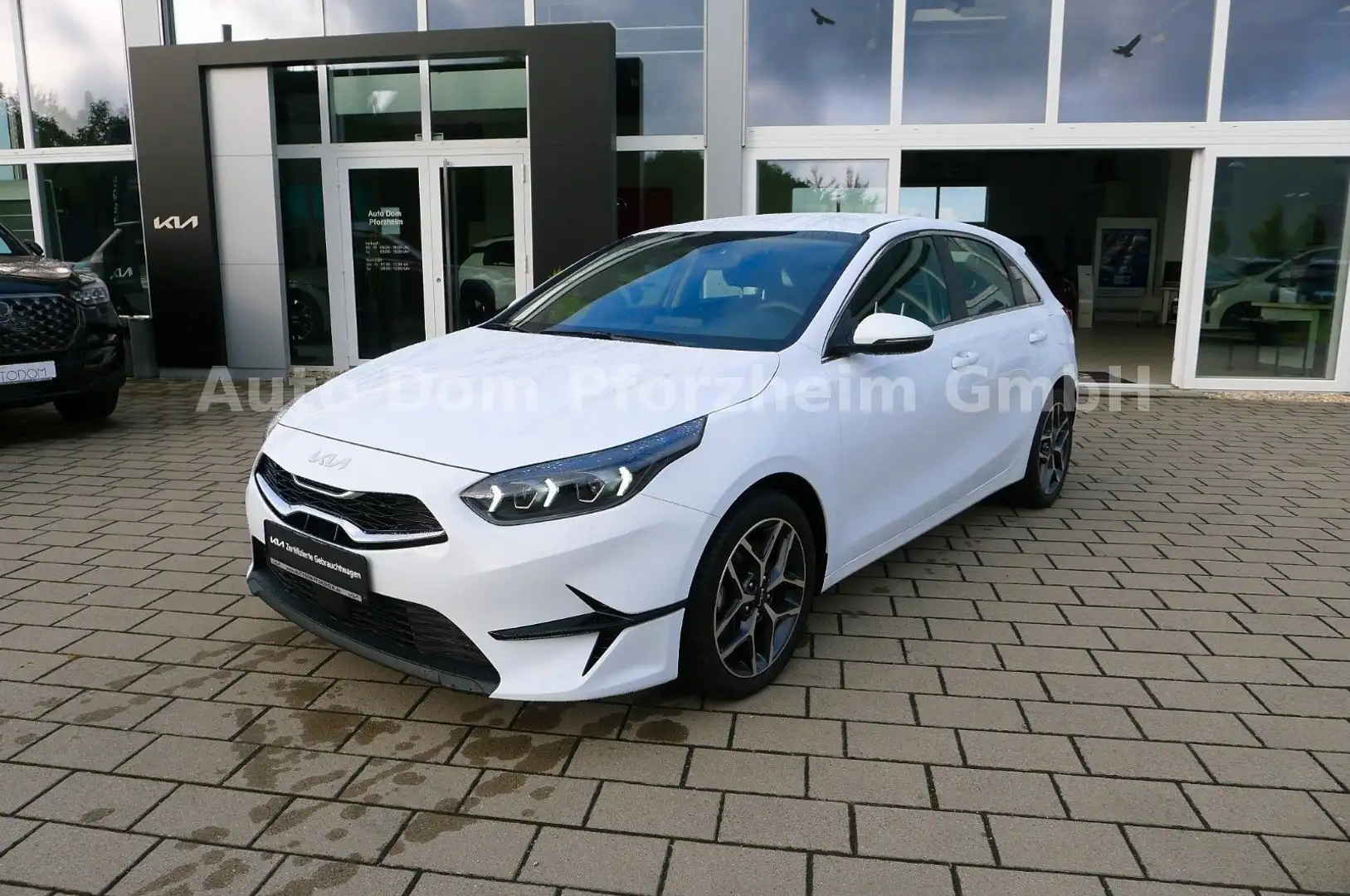 Kia Ceed / cee'd Ceed 1.5T DCT7 SPIRIT /NAVI/UVO Wit - 1