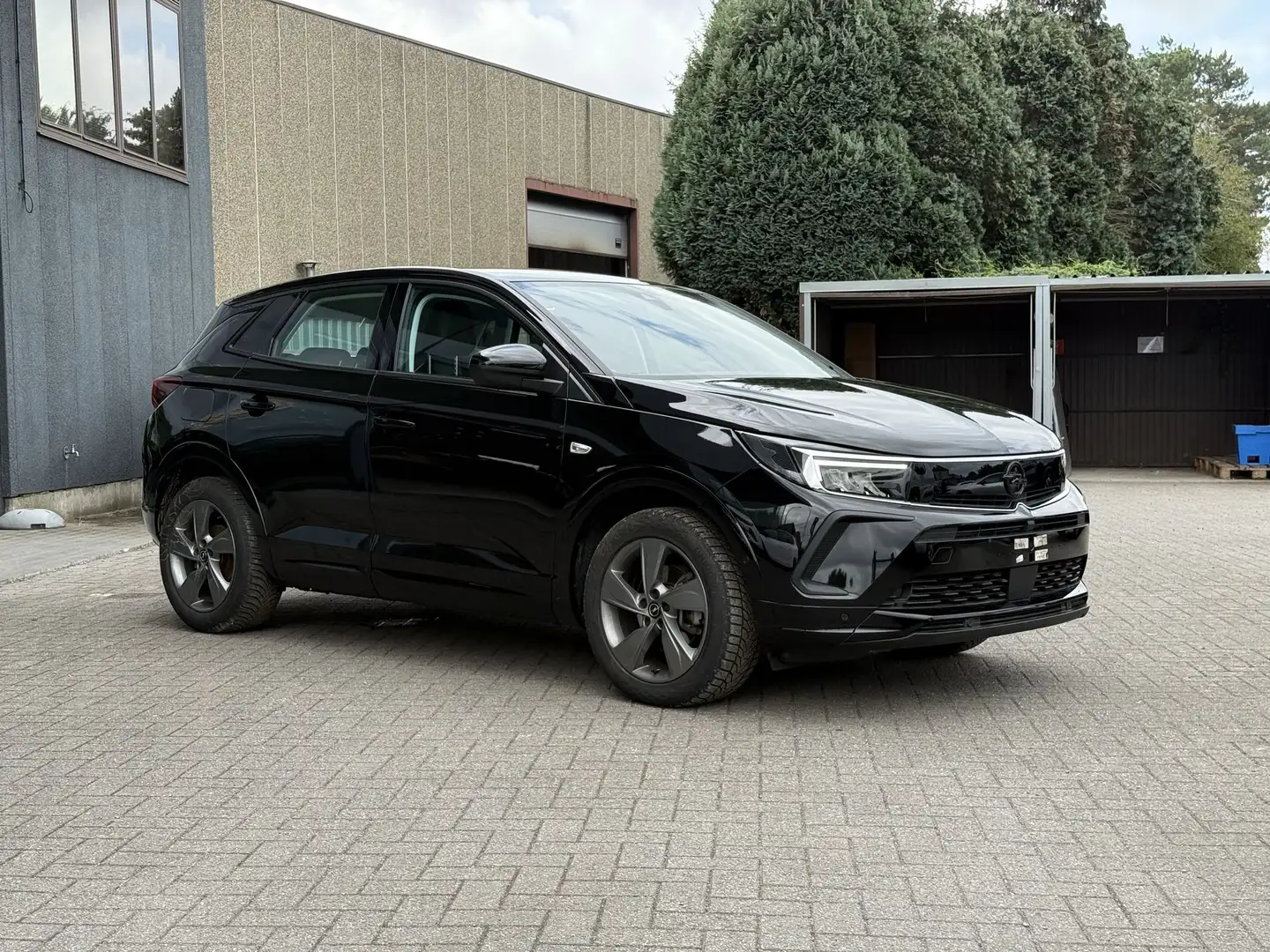 Opel Grandland GS 1.2T Automaat *CarPlay*Navi*Camera* Negro - 2