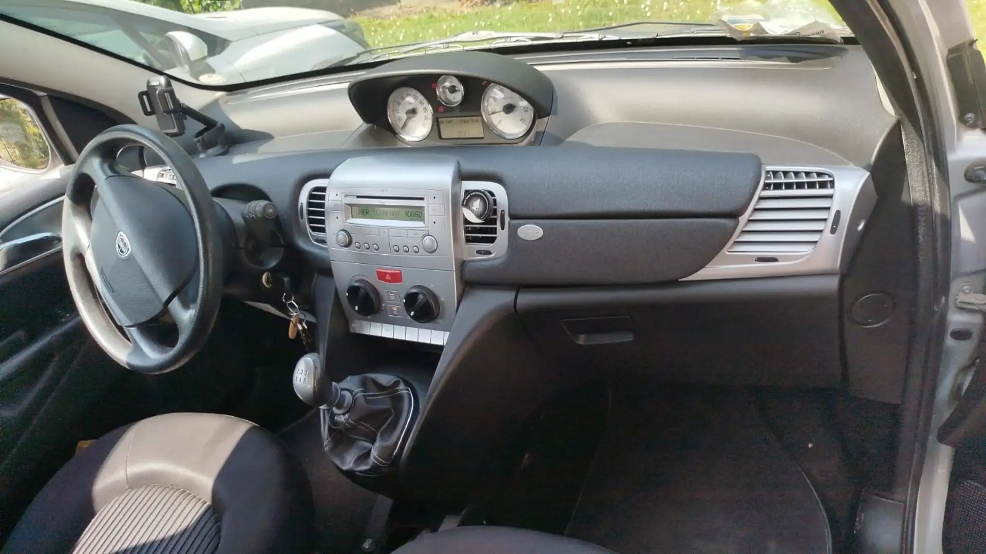 Lancia Ypsilon Ypsilon II 2007 1.2 8v Argento srebrna - 2