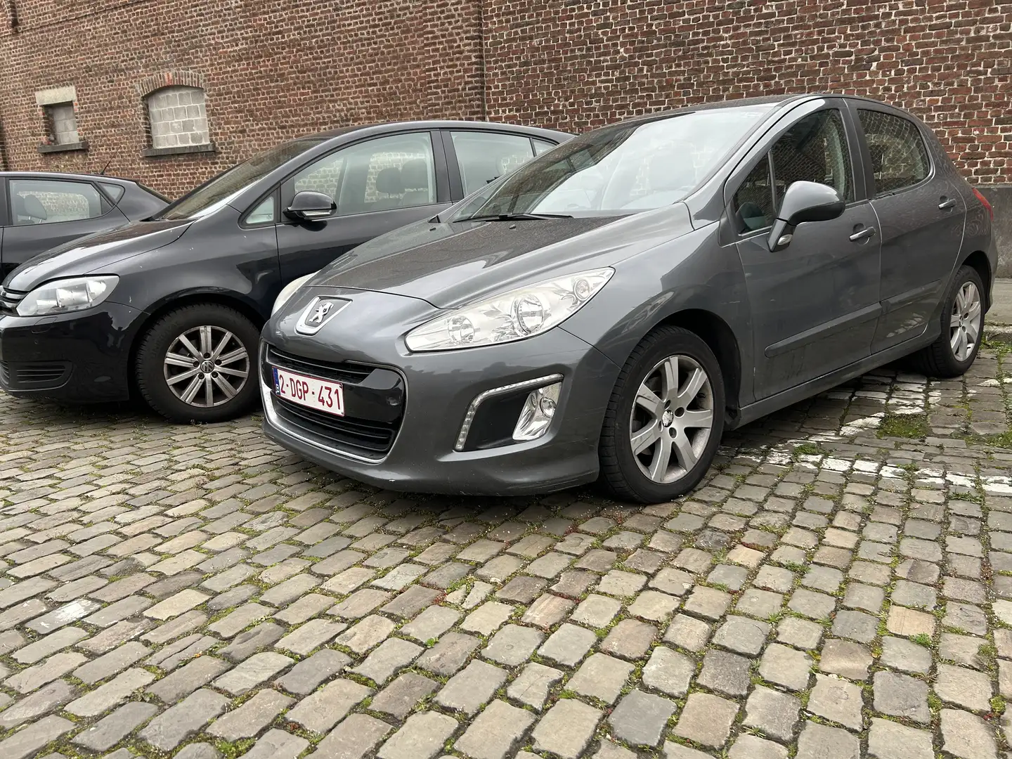 Peugeot 308 308 1.6i Premium 12 mois de garantie Gris - 2