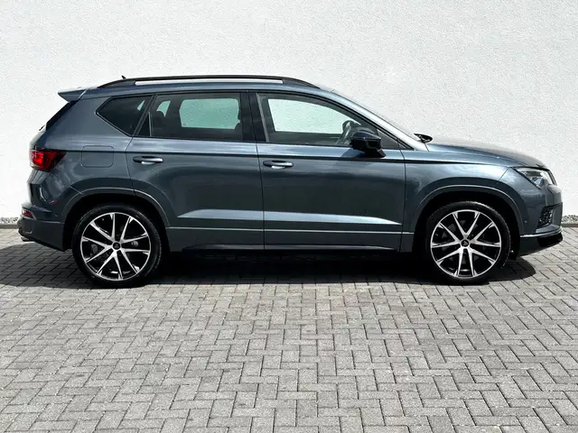 Cupra Ateca view 4