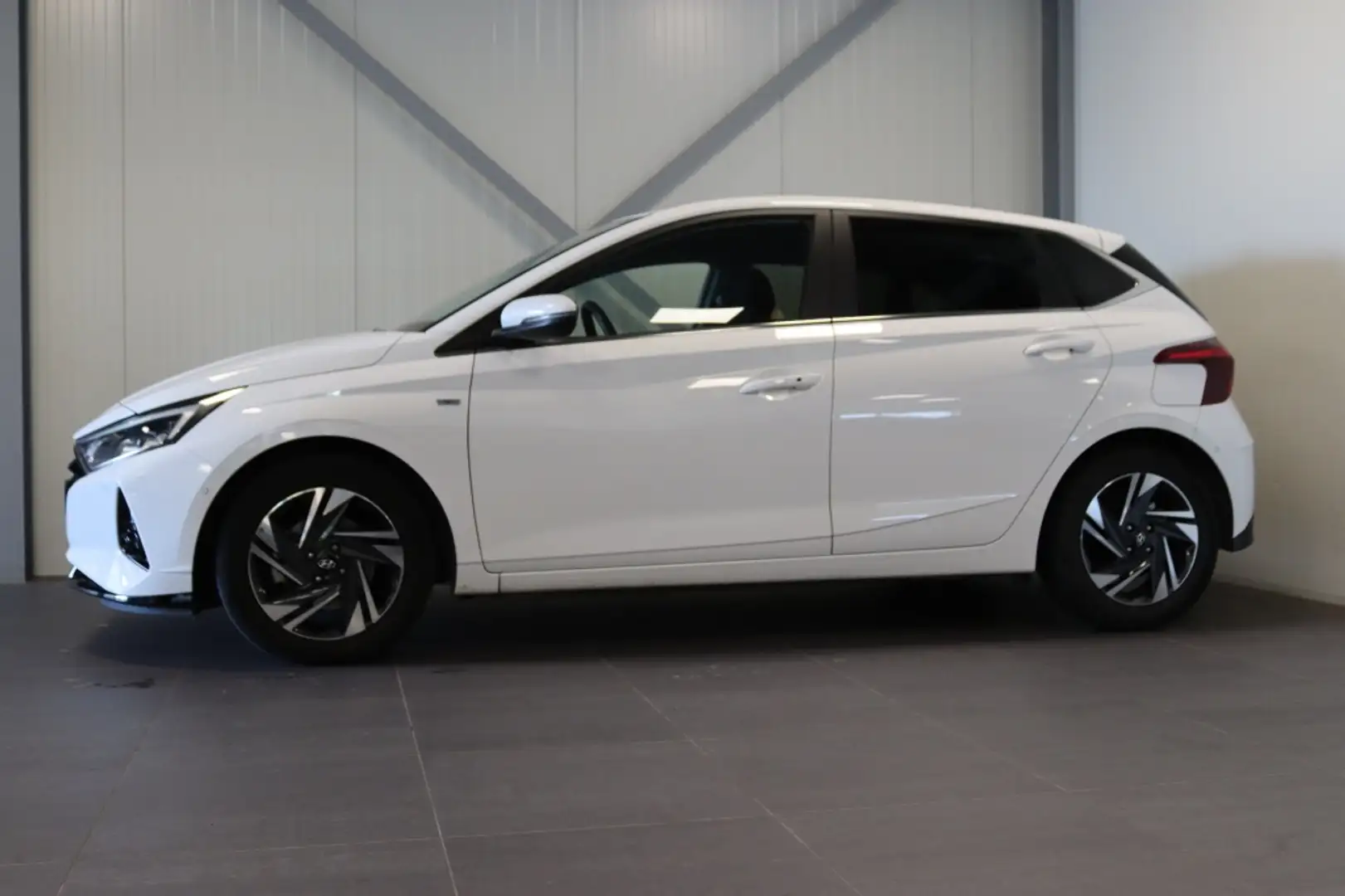 Hyundai i20 1.0 T-GDI Premium Navi/Led/Cam/Pdc/Wint/Carplay/16 Wit - 2