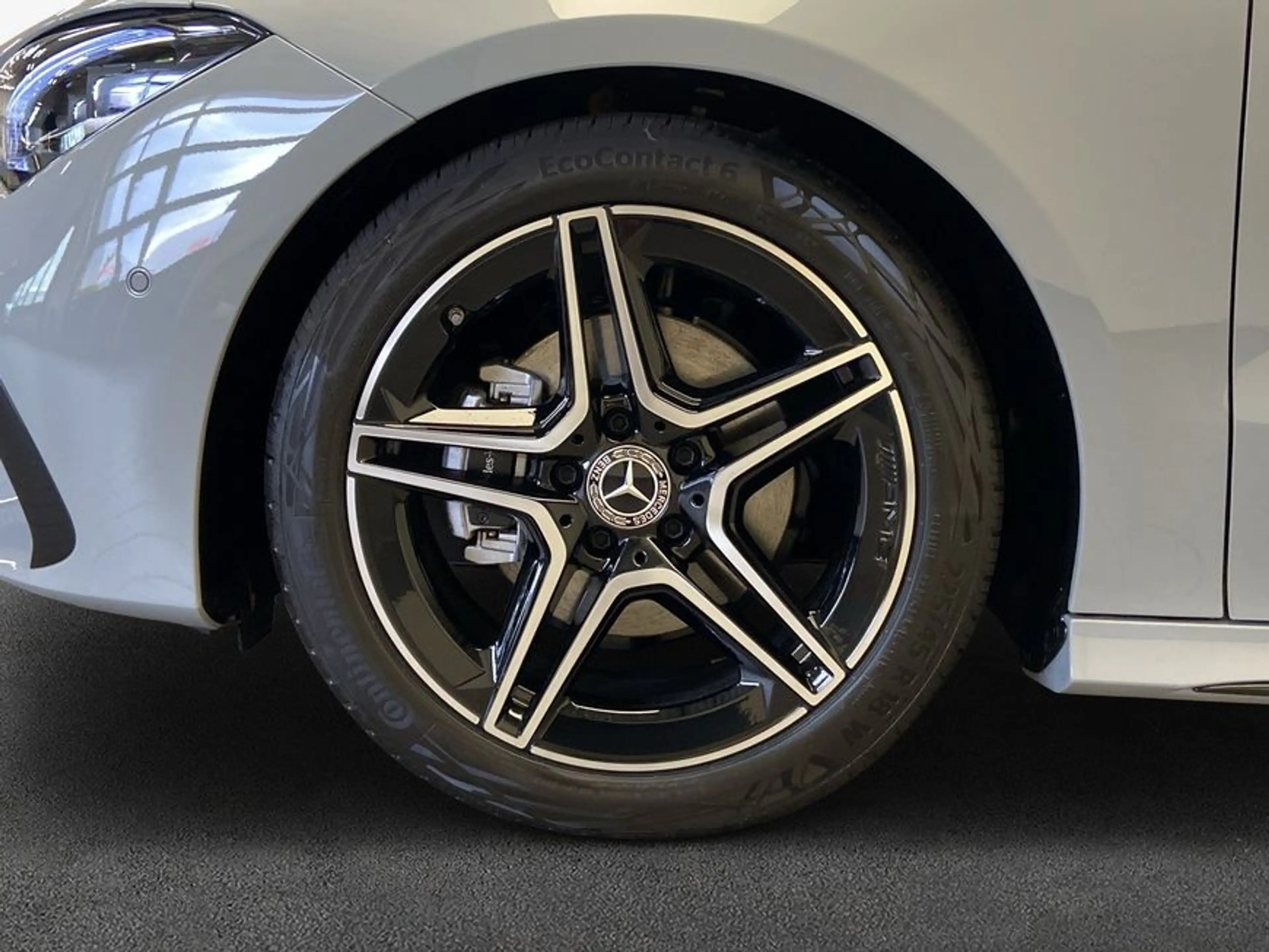 Mercedes-Benz CLA 180 CLA — photo 7