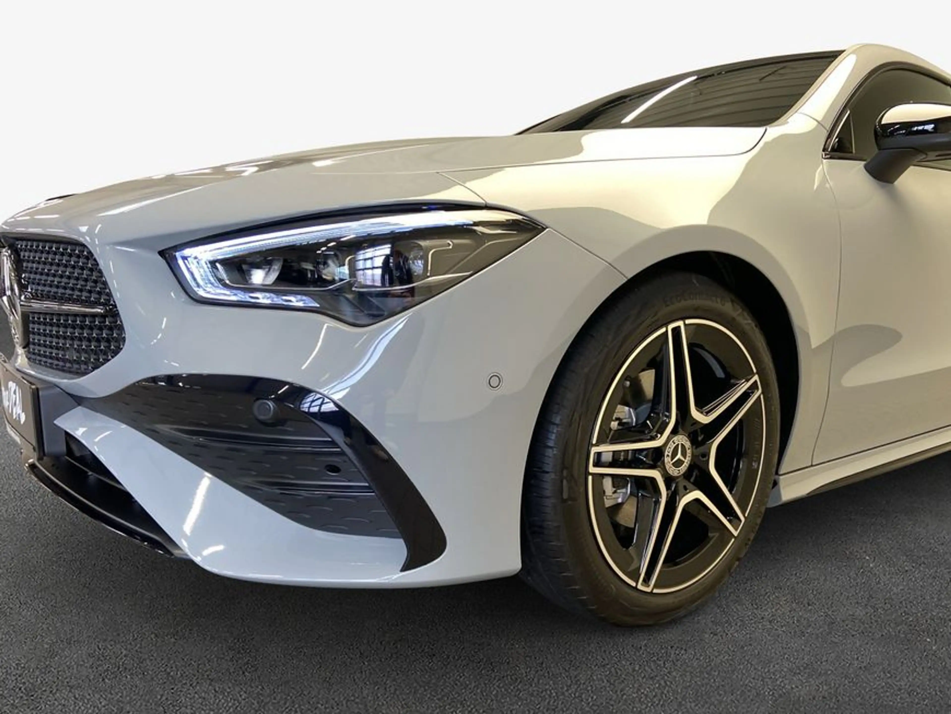 Mercedes-Benz CLA 180 CLA — photo 6