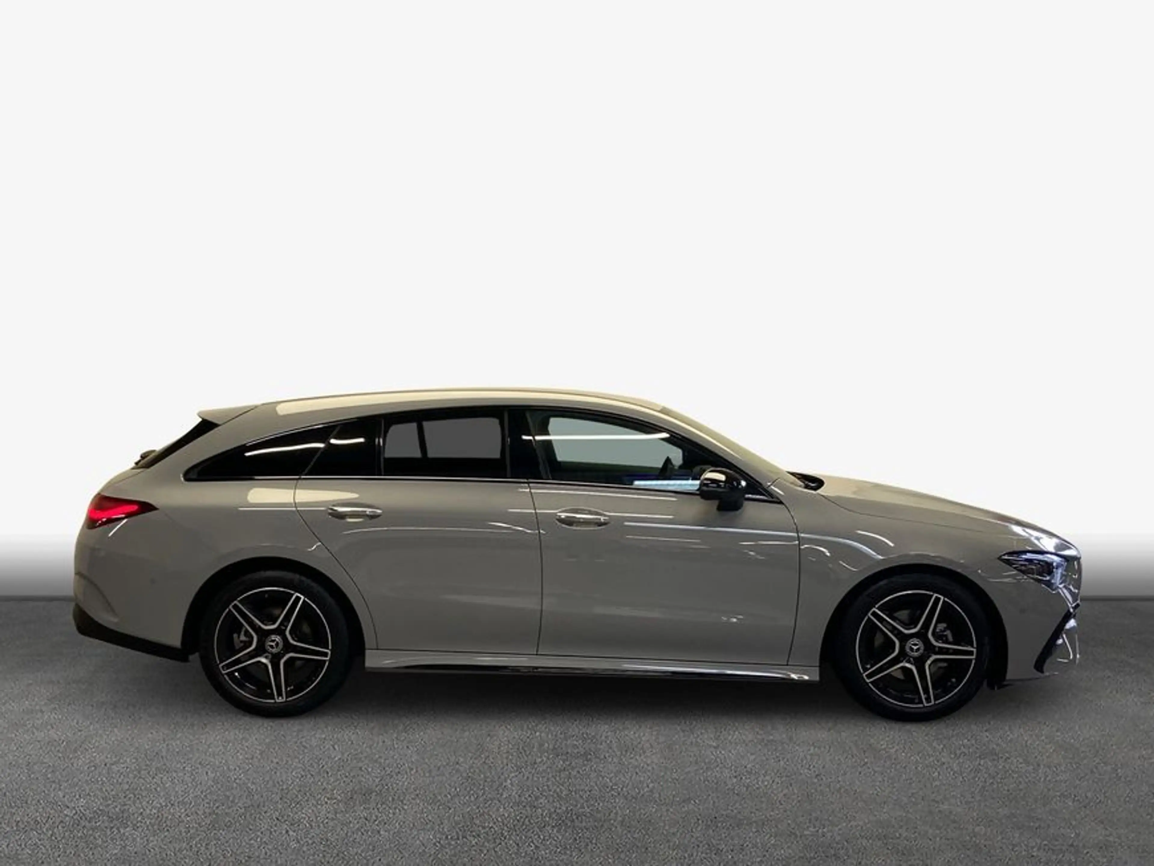Mercedes-Benz CLA 180 CLA — photo 4