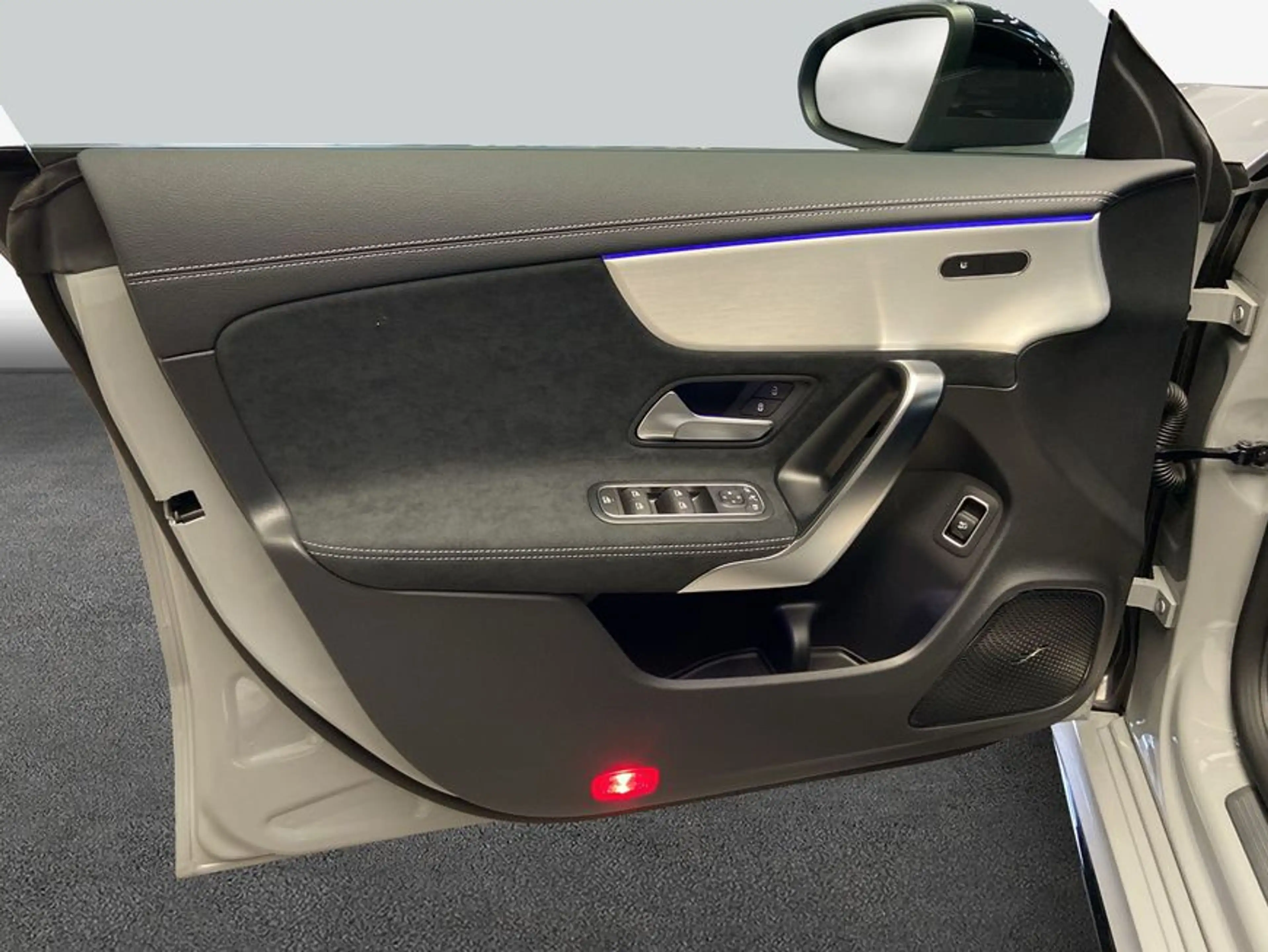 Mercedes-Benz CLA 180 CLA — photo 15