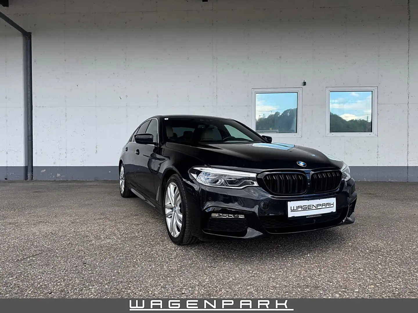 BMW 530 d xDrive M Sport Aut. *HeadUp* ACC*360° Kamera* Schwarz - 1