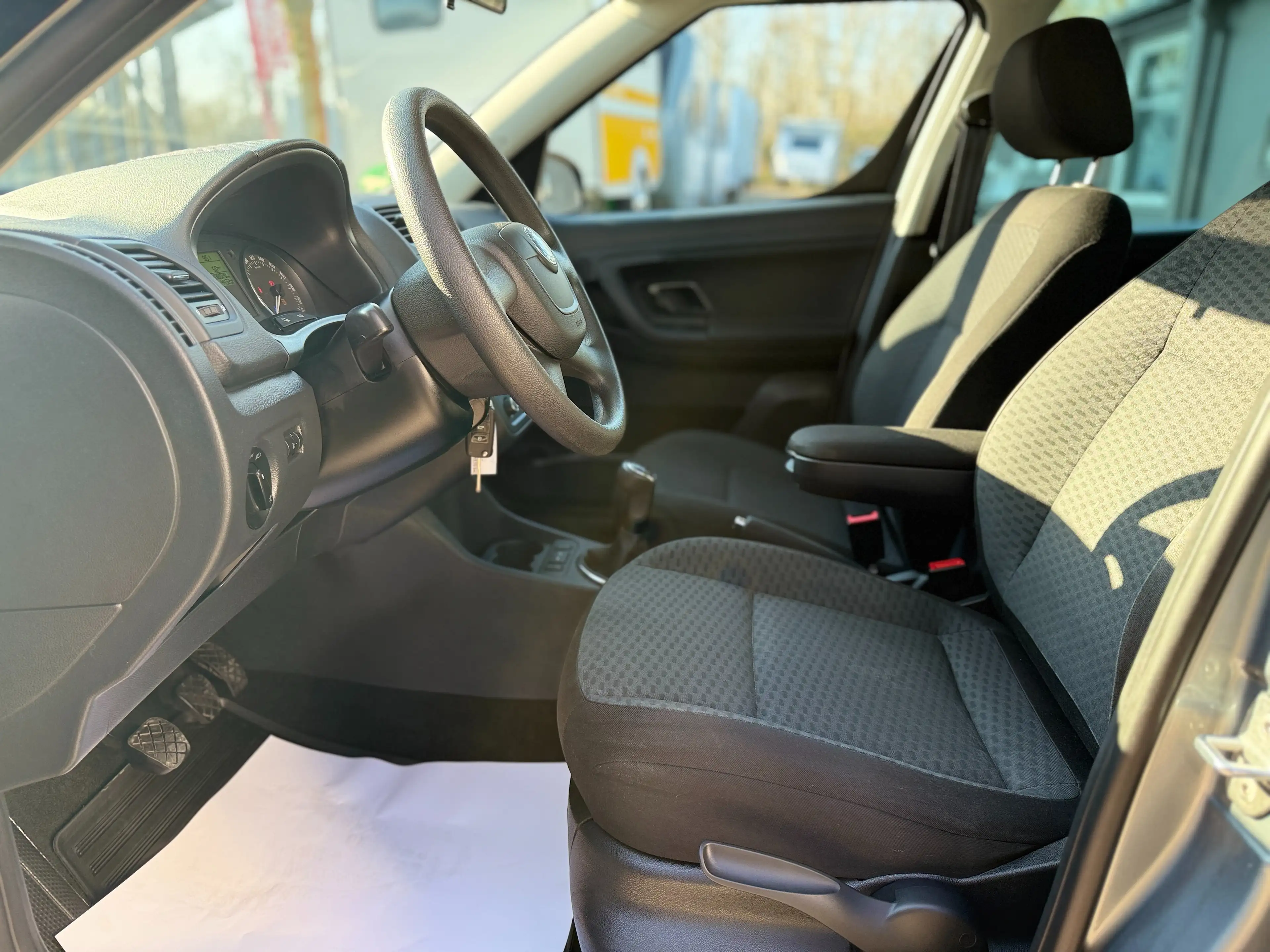 Skoda Roomster Style Plus Edition/SHZ/PDC/KLIMA/TÜV&SERVICE — photo 9