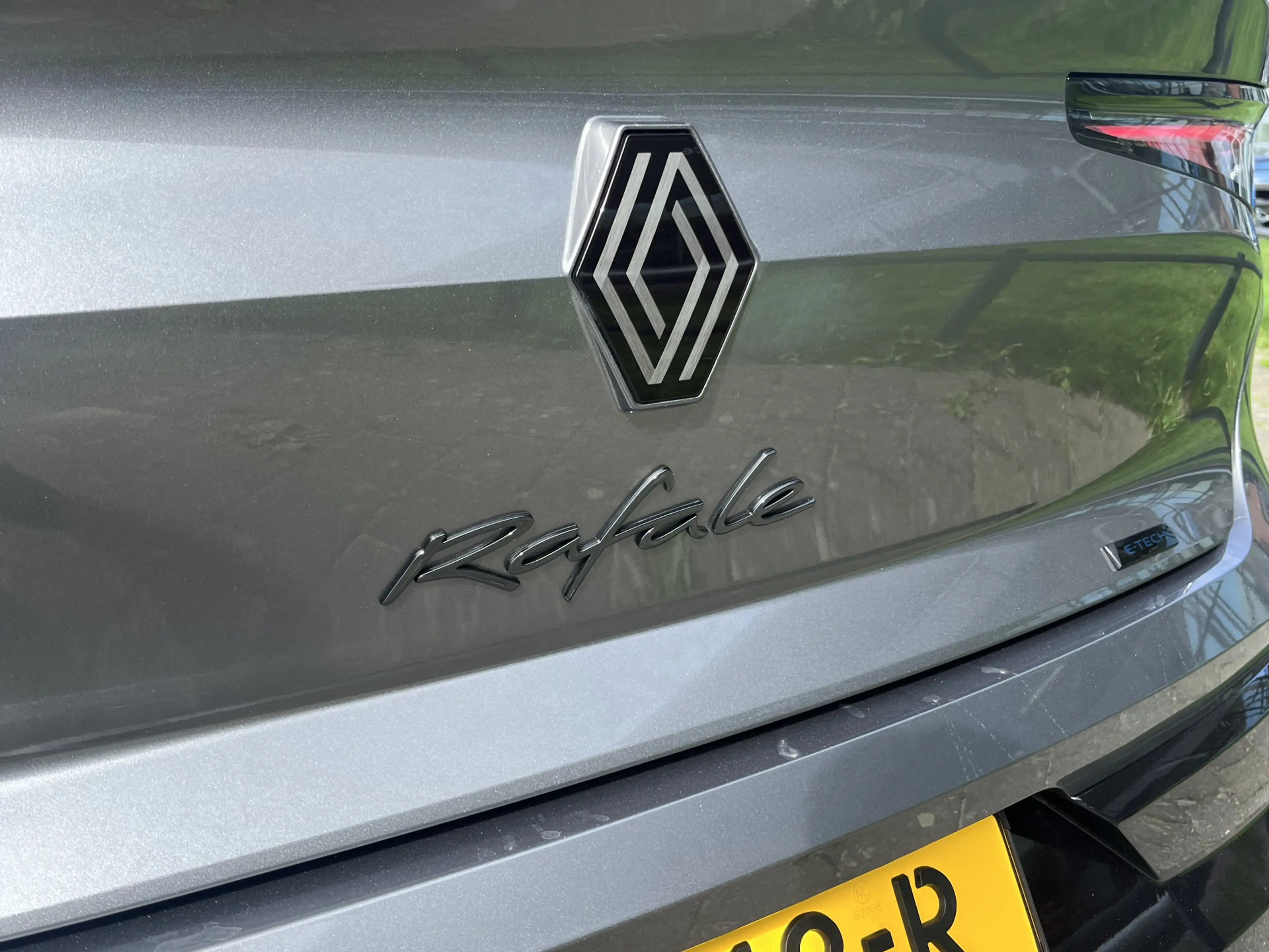 Renault Rafale 1.2 E-Tech 4x4 plug-in hybrid 300PK atelier Alpine — photo 8