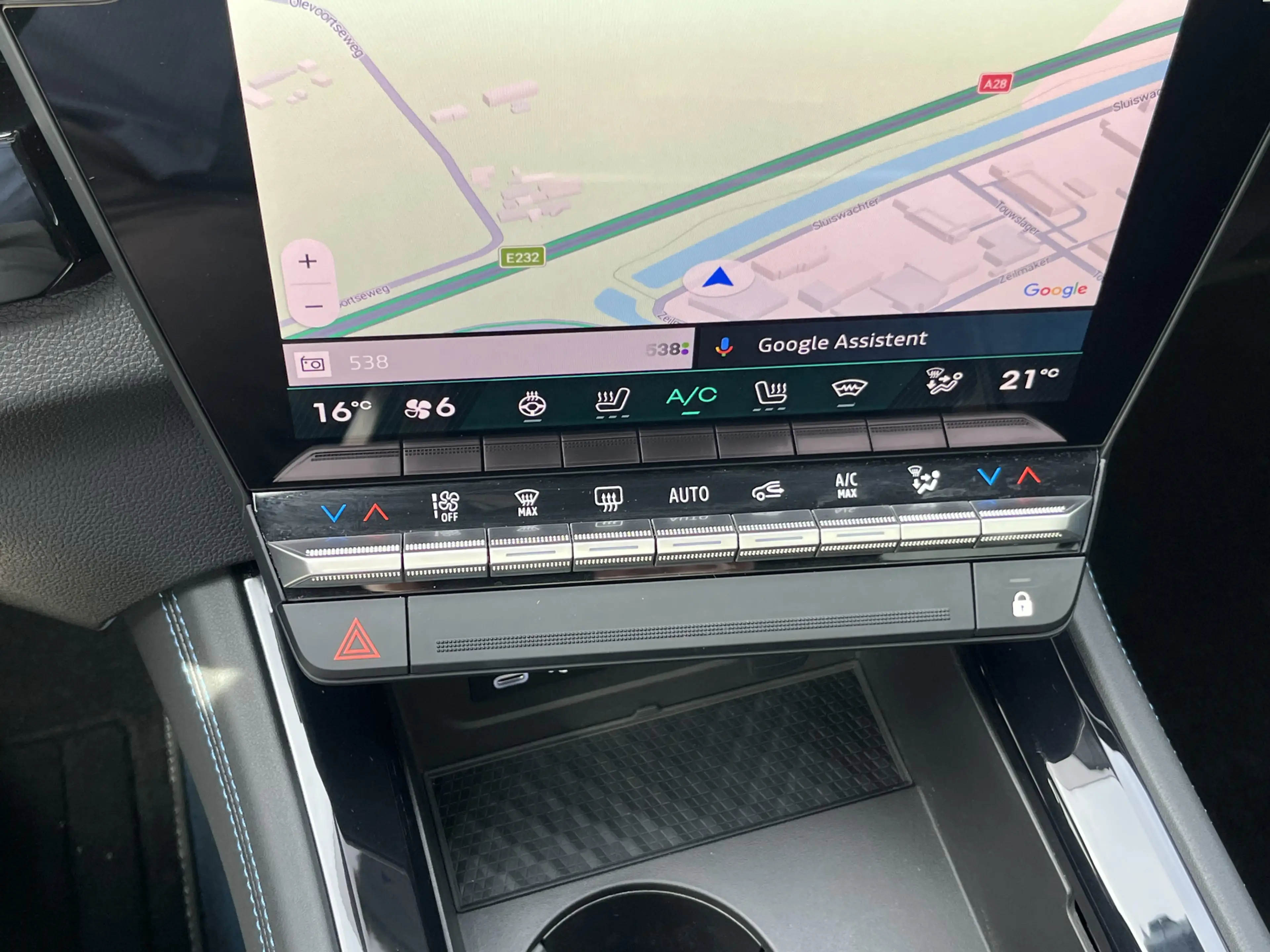 Renault Rafale 1.2 E-Tech 4x4 plug-in hybrid 300PK atelier Alpine — photo 27