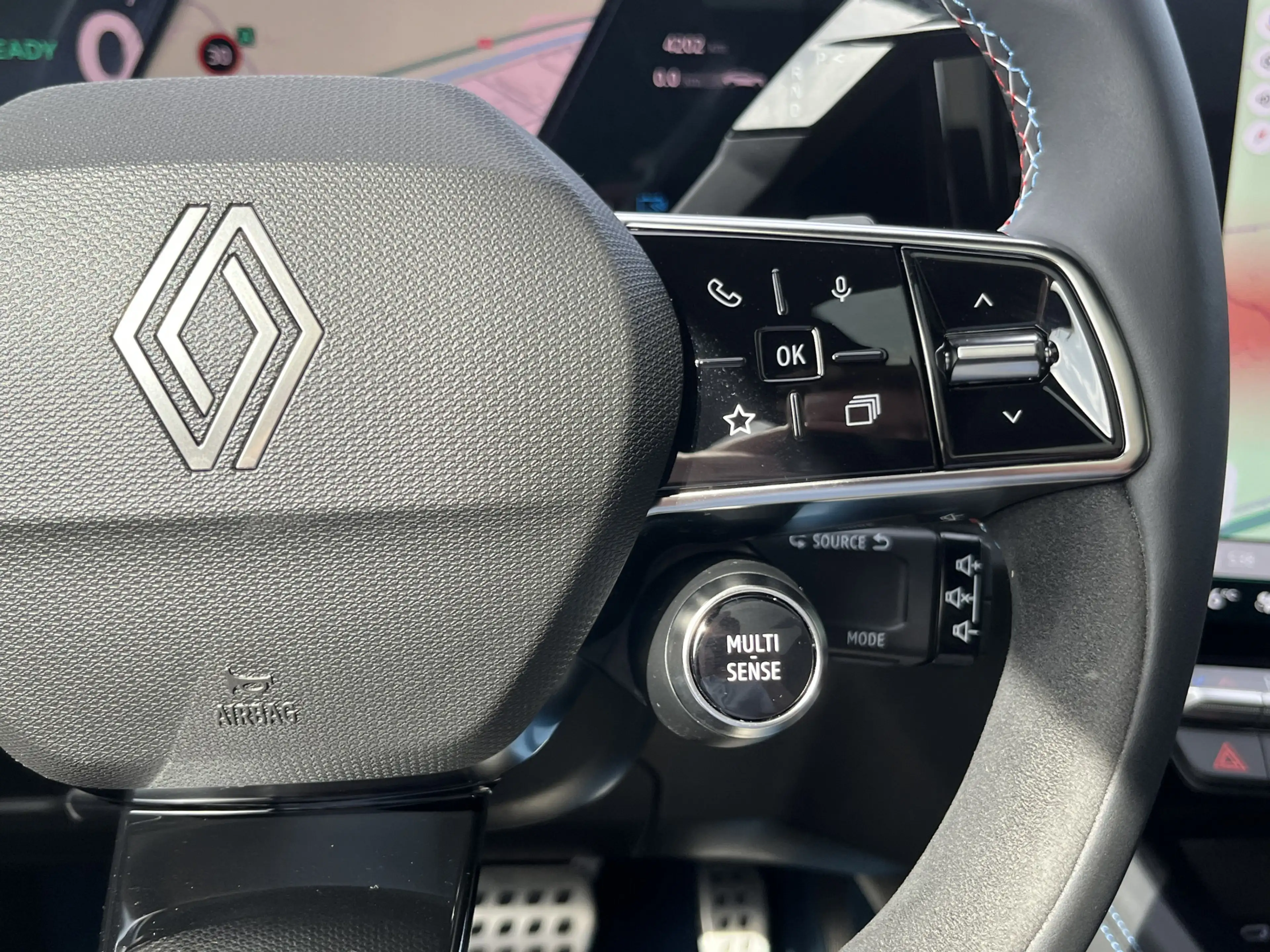Renault Rafale 1.2 E-Tech 4x4 plug-in hybrid 300PK atelier Alpine — photo 35