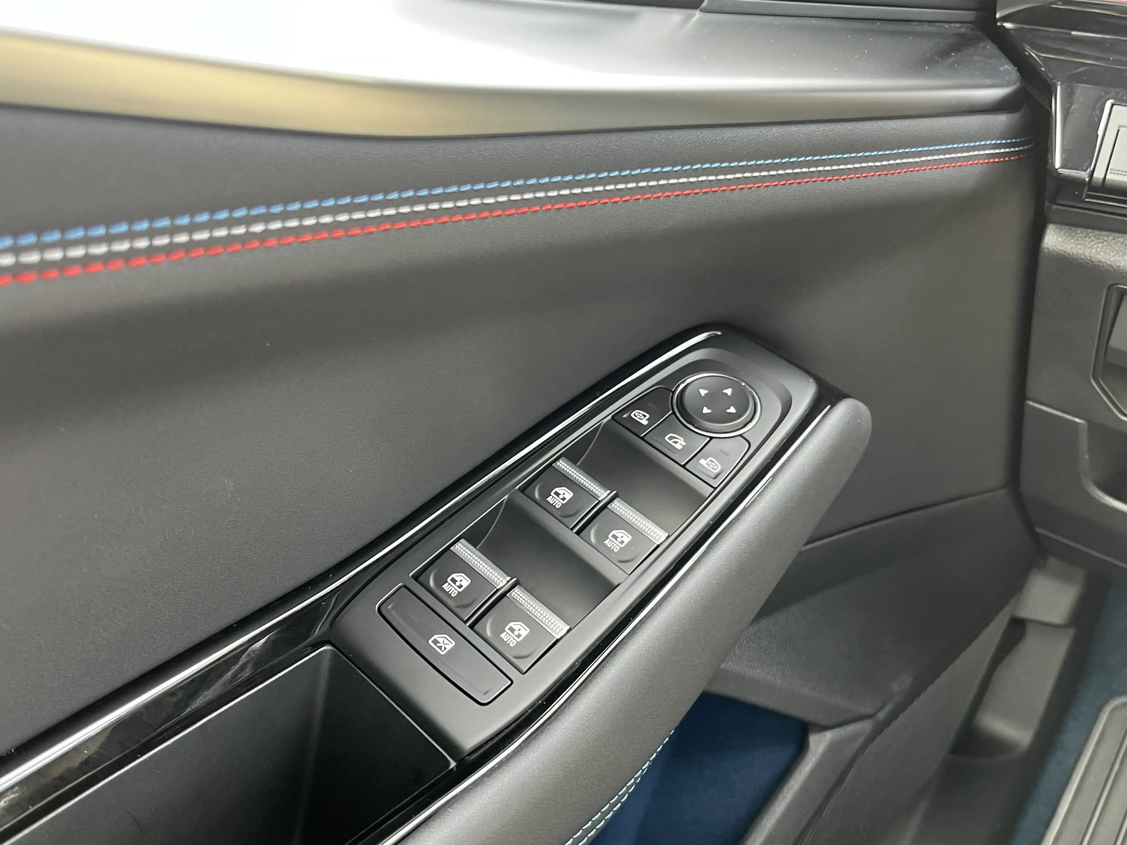Renault Rafale 1.2 E-Tech 4x4 plug-in hybrid 300PK atelier Alpine — photo 37