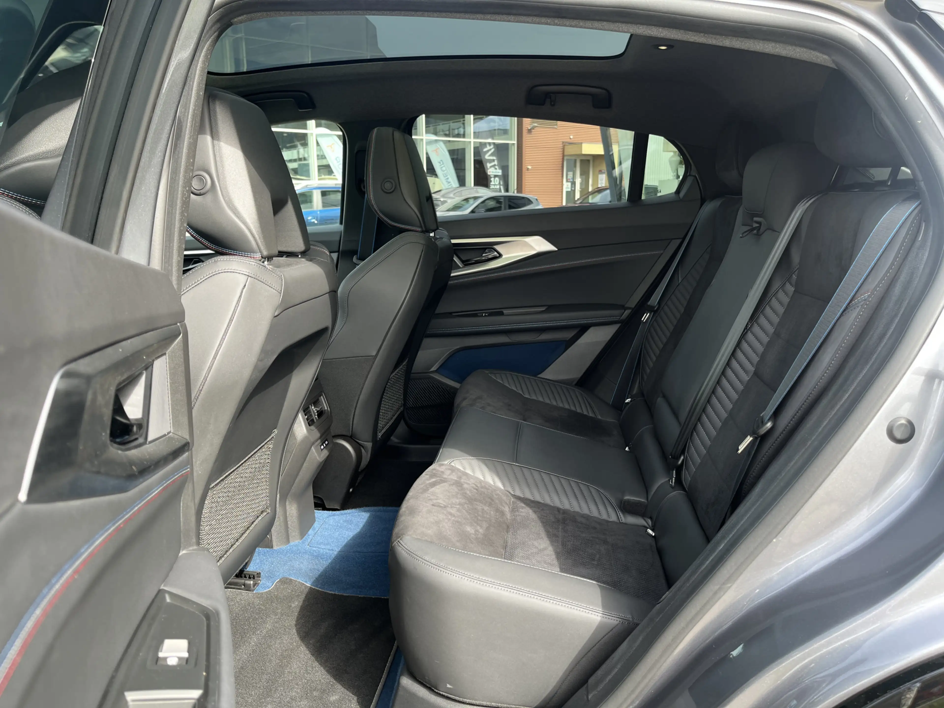 Renault Rafale 1.2 E-Tech 4x4 plug-in hybrid 300PK atelier Alpine — photo 15