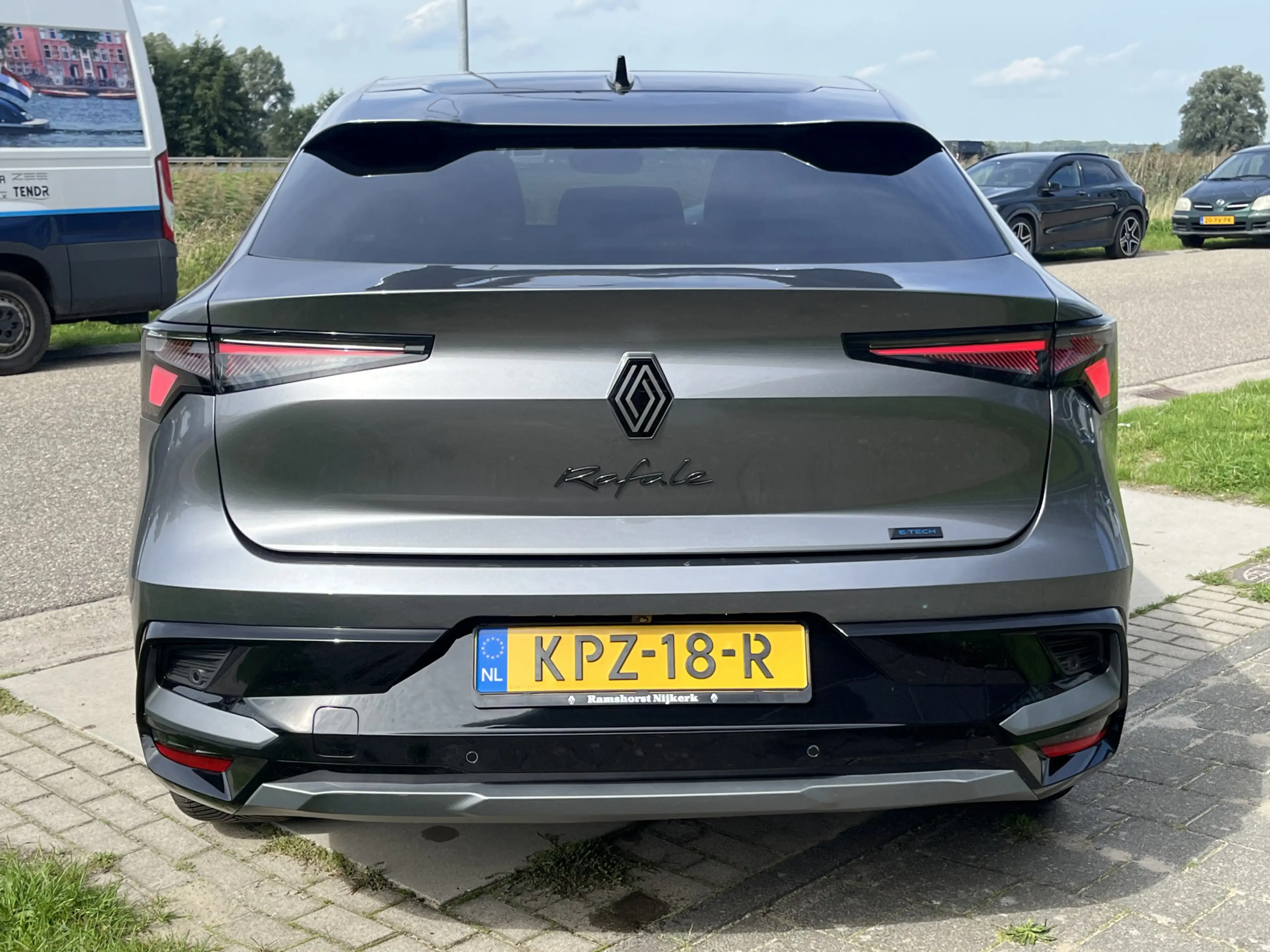 Renault Rafale 1.2 E-Tech 4x4 plug-in hybrid 300PK atelier Alpine — photo 7