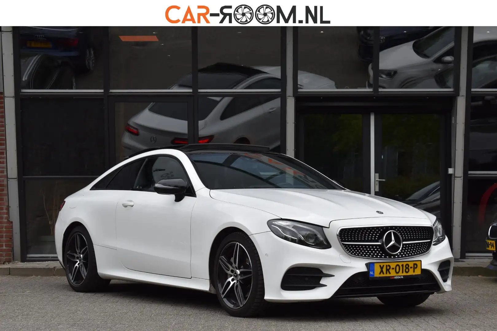 Mercedes-Benz E 200 Coupé Edition 1 AMG Pano Sfeer Camera Bianco - 1