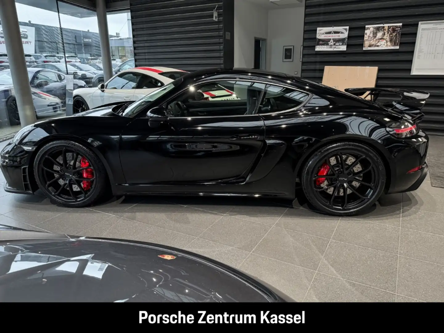 Porsche Cayman 718 GT4 Black - 2