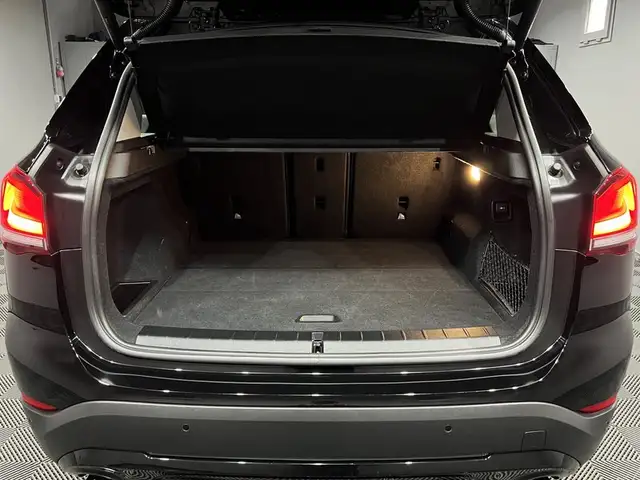 BMW X1 view 8