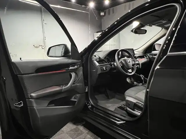 BMW X1 view 10