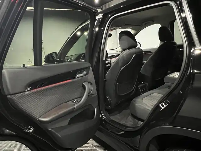 BMW X1 view 11
