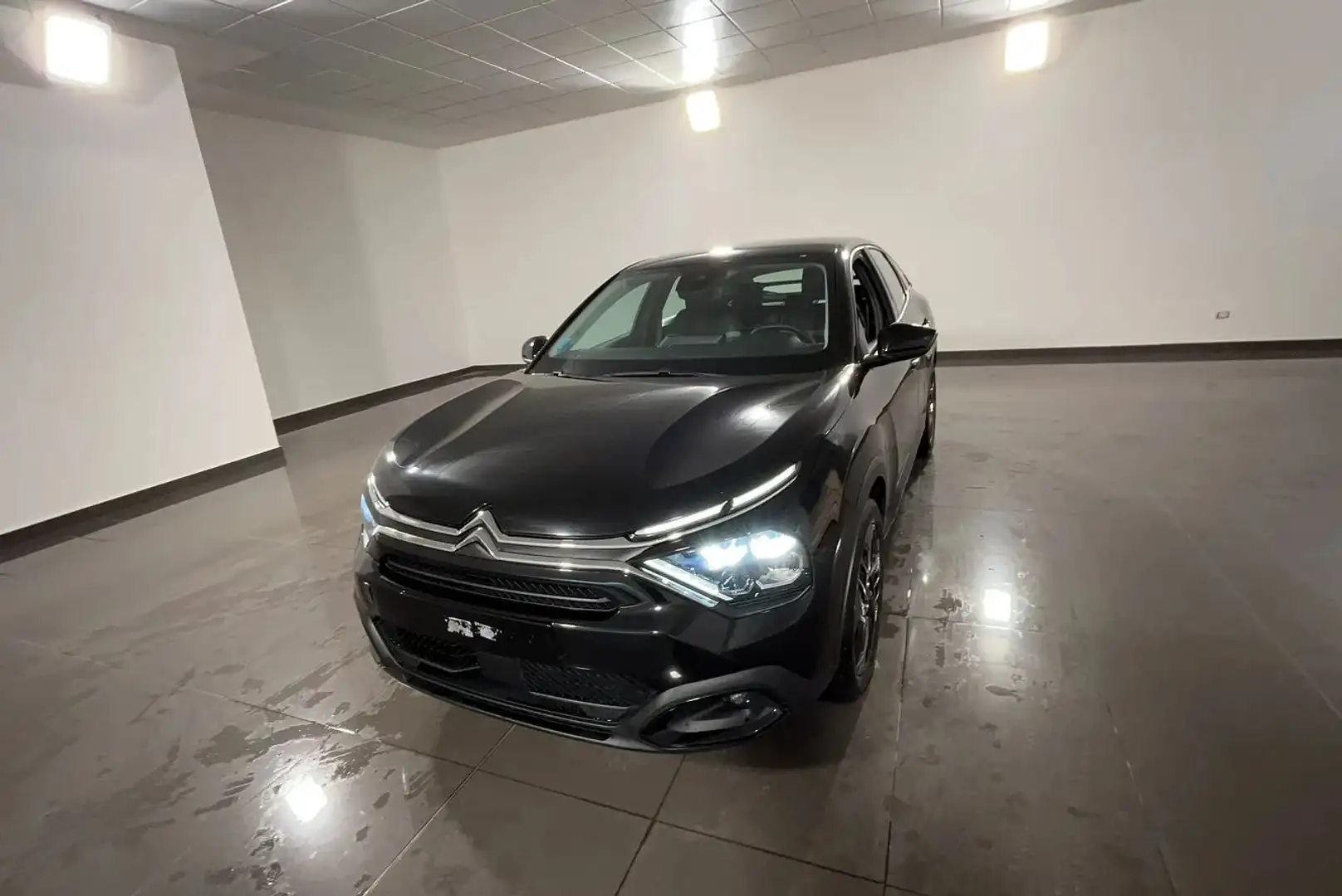 Citroen C4 C4 1.2 hybrid Plus 136cv e-dcs6 Black - 1