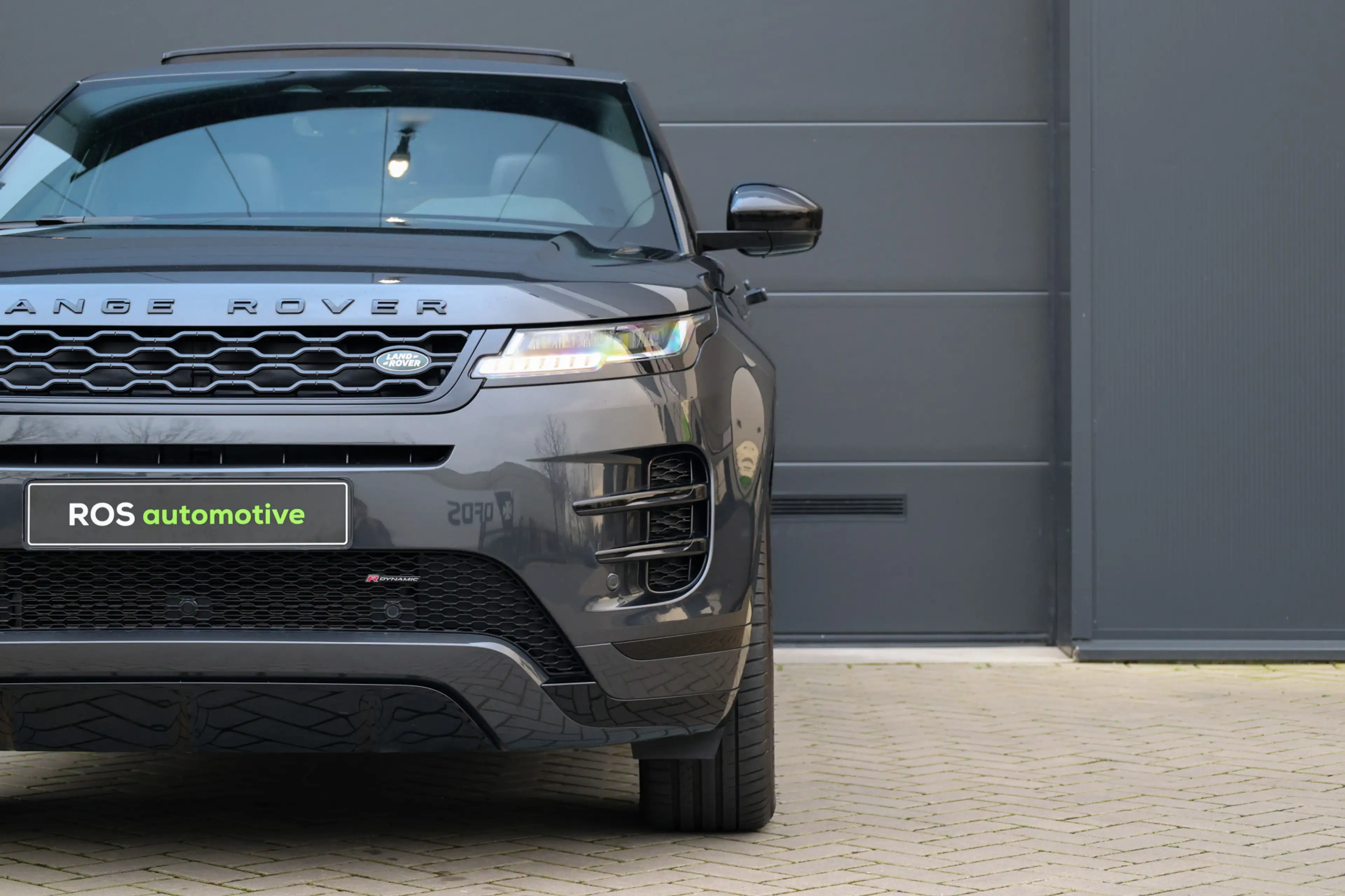 Land Rover Range Rover Evoque 1.5 P300e AWD R-Dynamic S | BTW | PANO | CAMERA | — photo 12