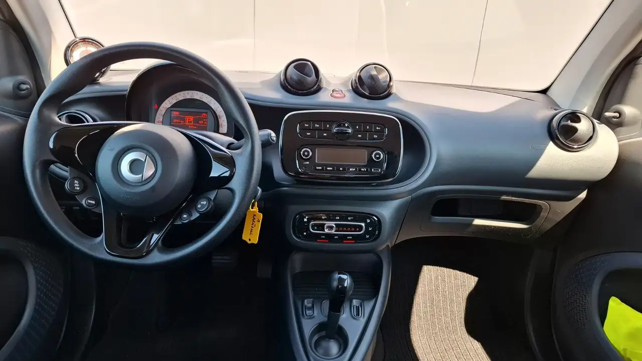 smart forTwo 2021 — фото 11