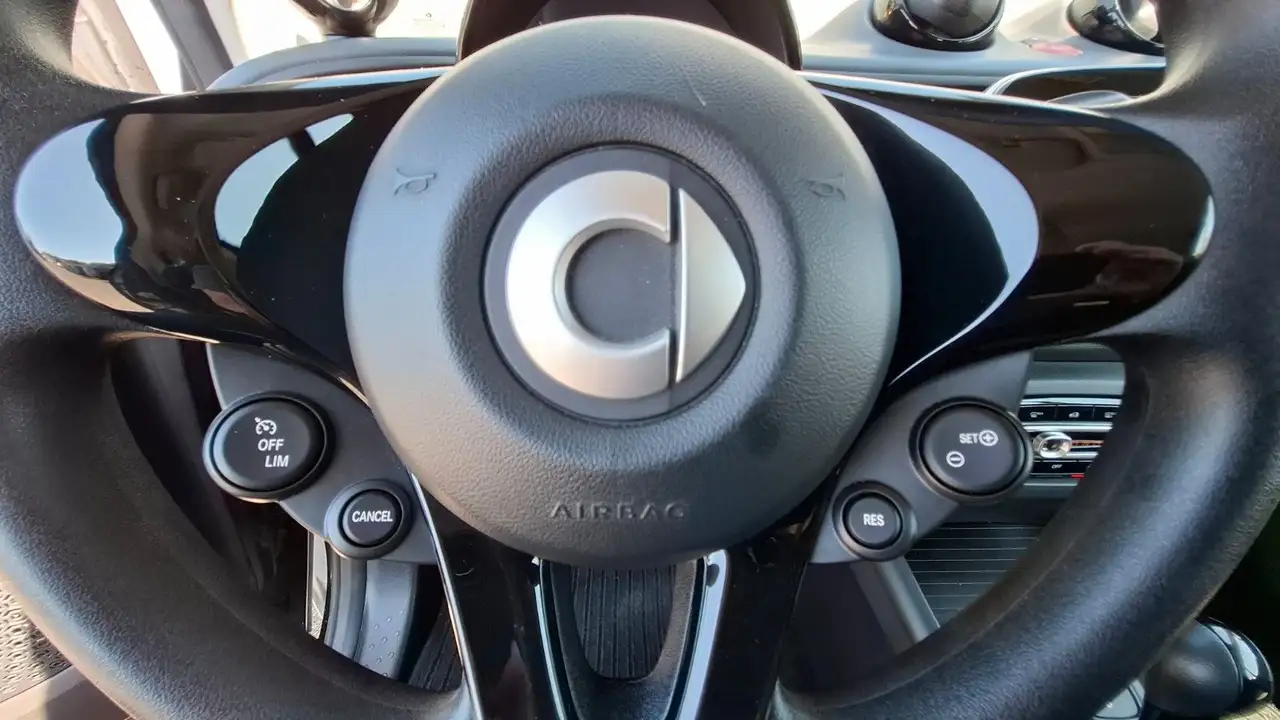 smart forTwo 2021 — фото 12