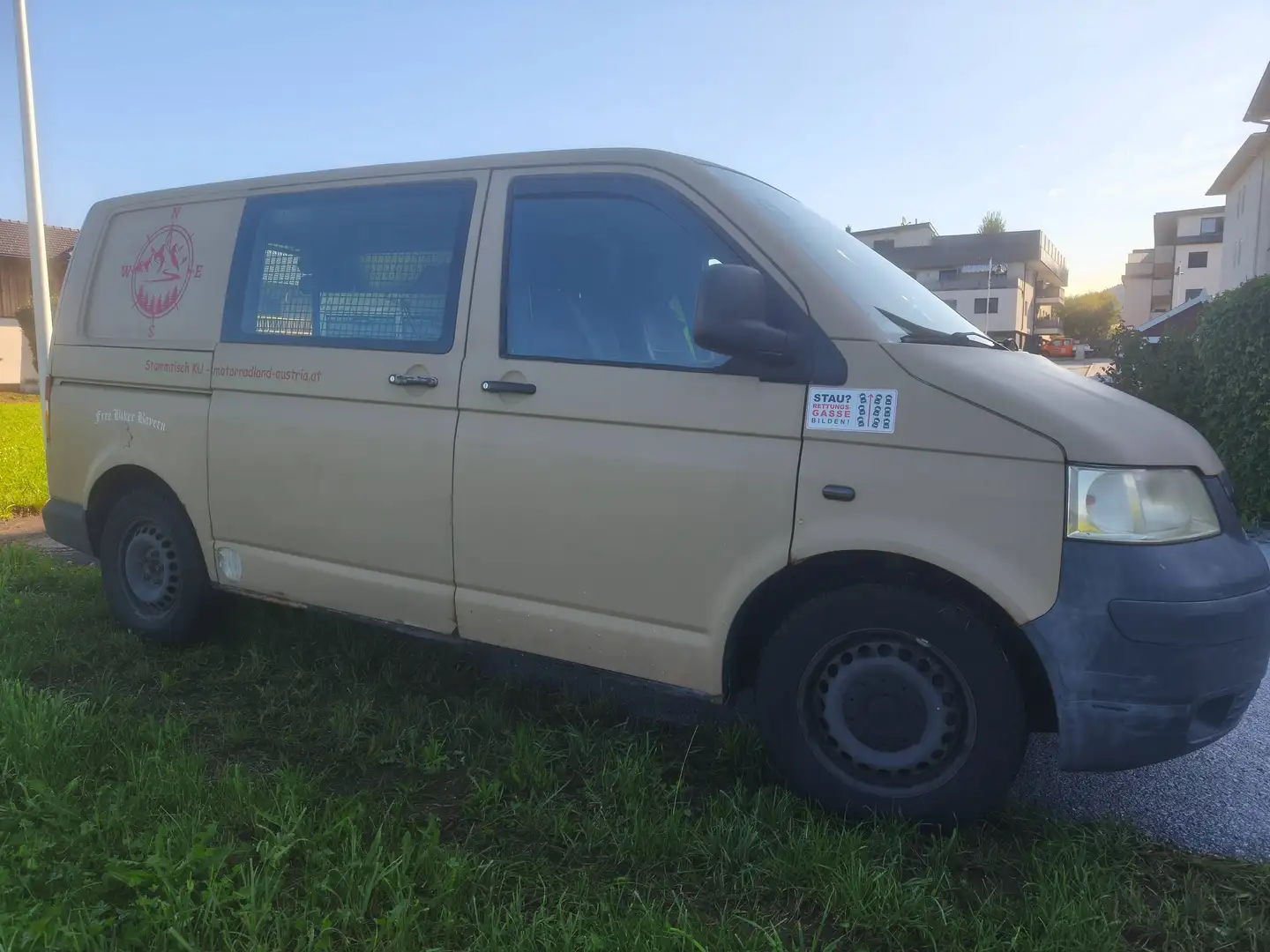 Volkswagen T5 1,9L, 86ps, Pickerl 06/2027 Beige - 2