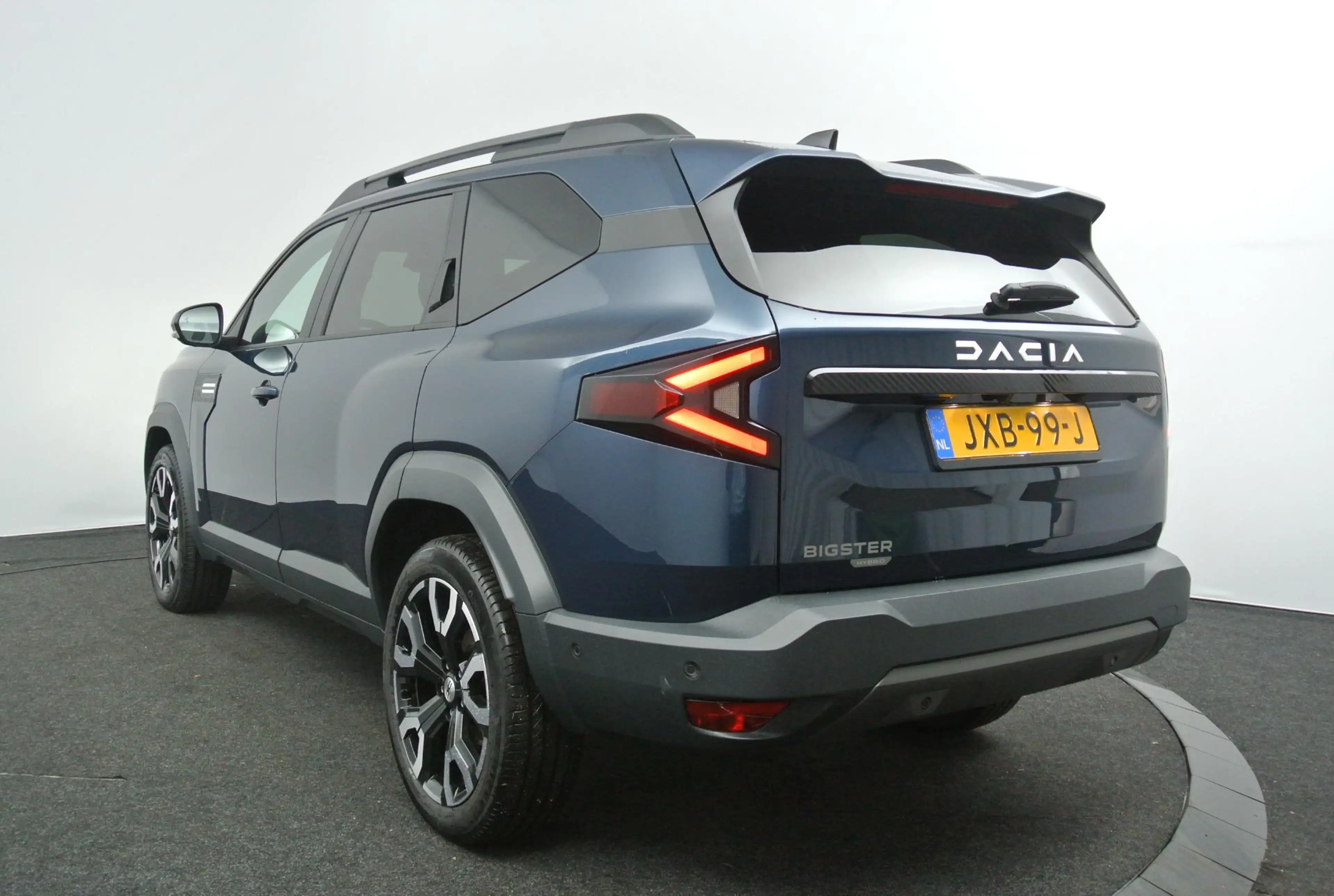 Dacia Bigster 1.8 Hybrid 155 Limited Edition | Panoramadak | Car — photo 7