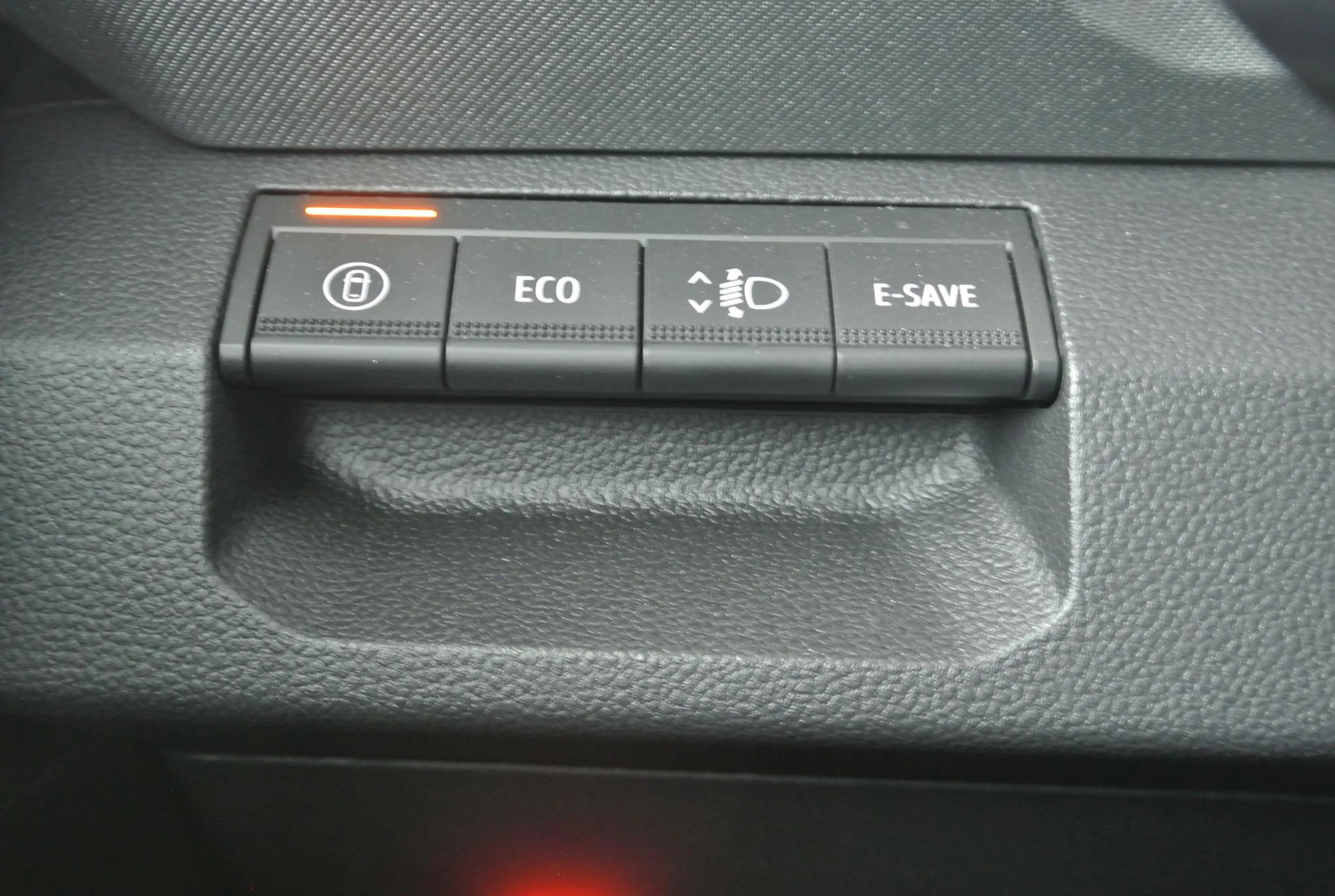 Dacia Bigster 1.8 Hybrid 155 Limited Edition | Panoramadak | Car — photo 34