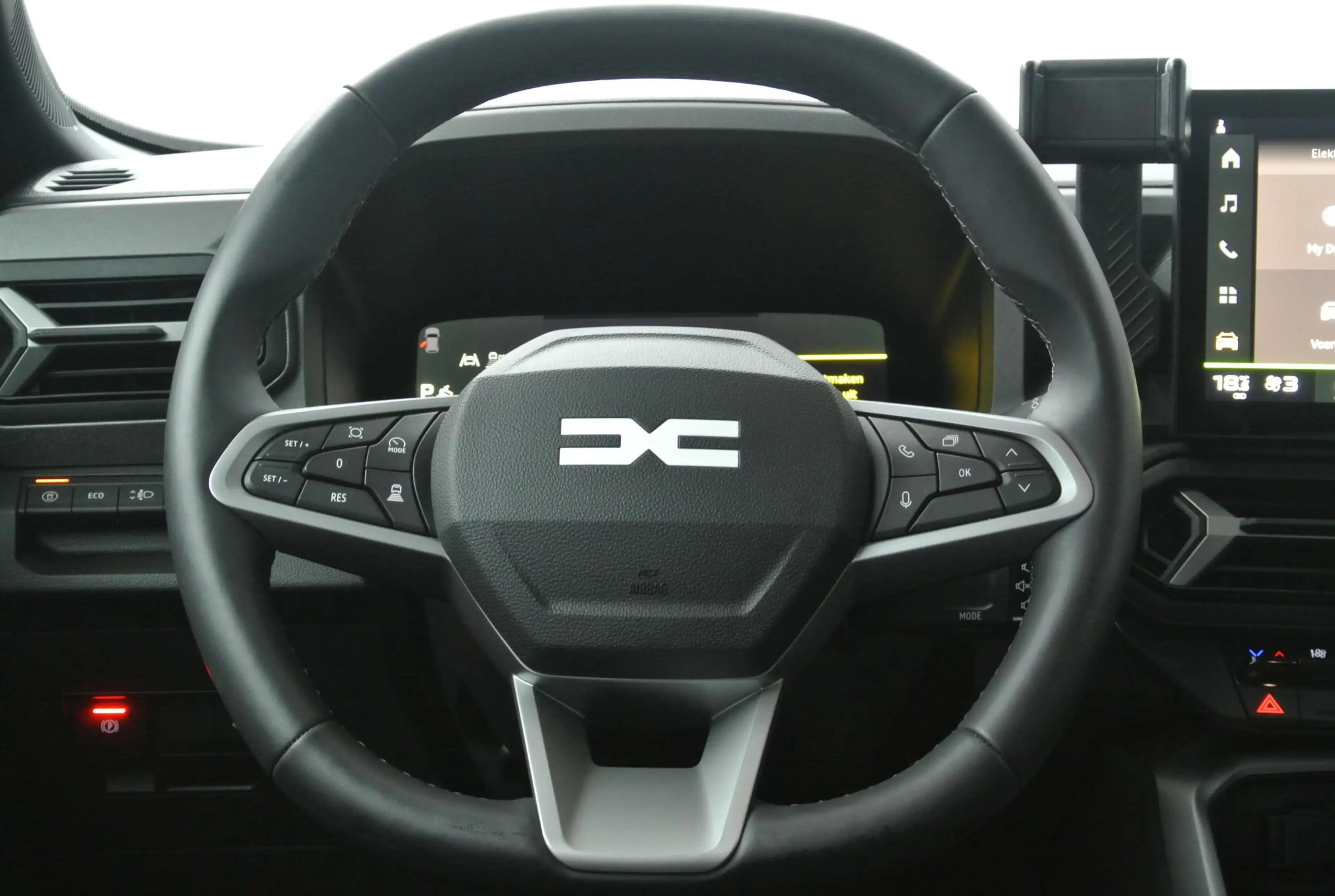 Dacia Bigster 1.8 Hybrid 155 Limited Edition | Panoramadak | Car — photo 31