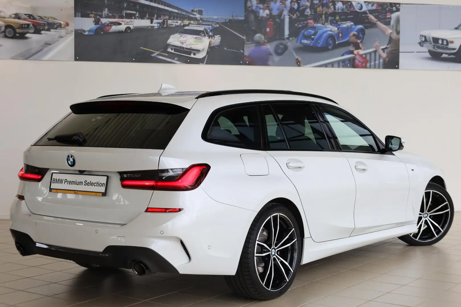 BMW 320 3 Serie Touring 320i High Executive Wit - 2