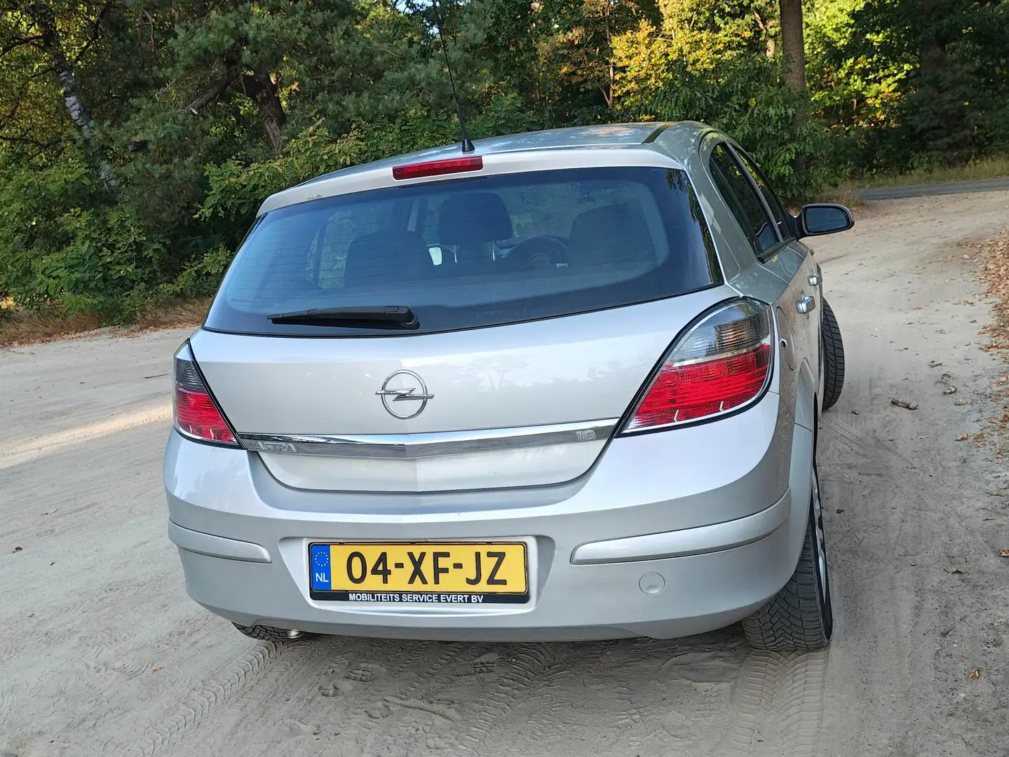 Opel Astra Astra 1.6 Temptation Zilver - 2