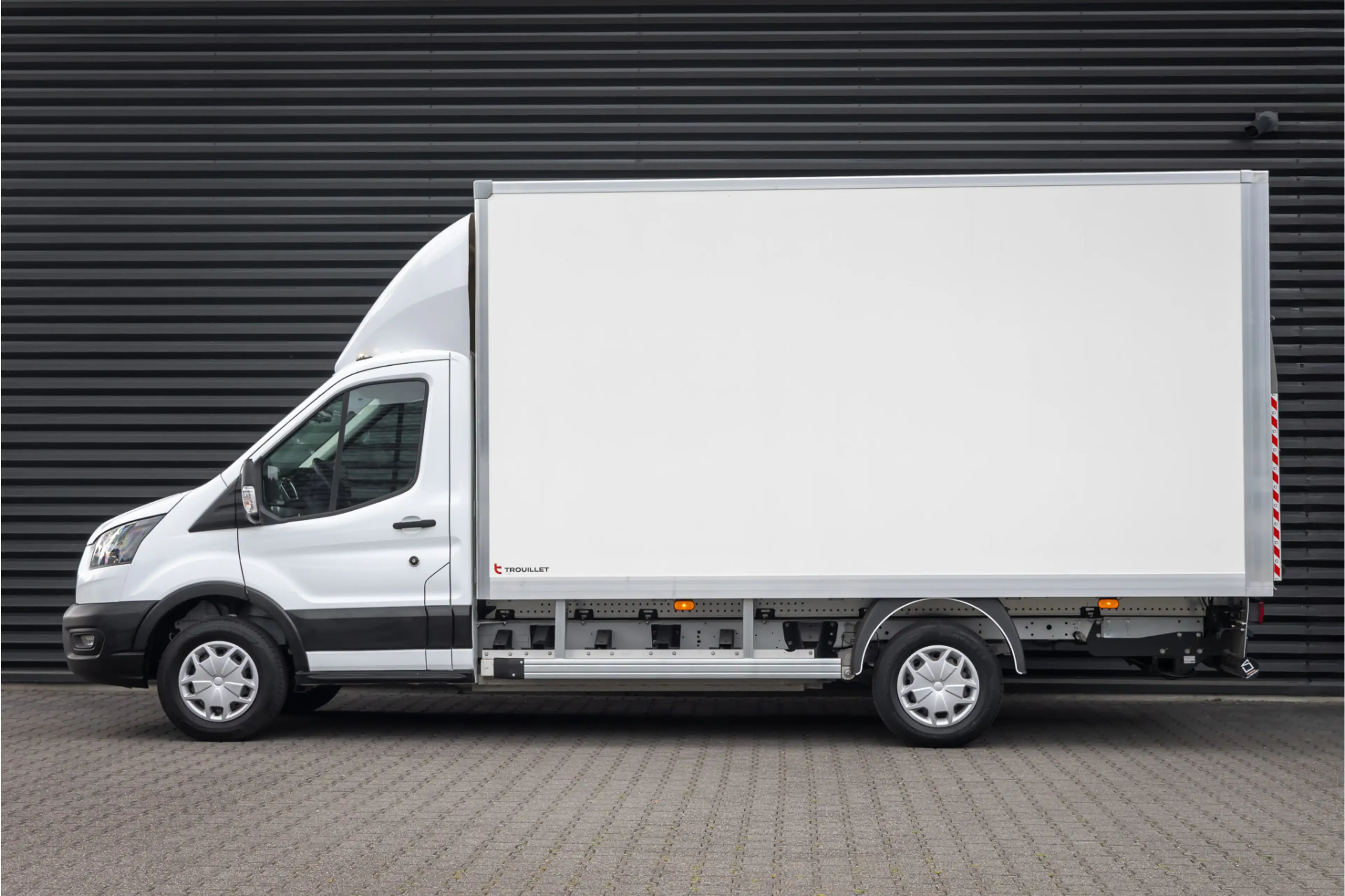 Ford E-Transit Bakwagen met laadklep Rolstops — photo 6
