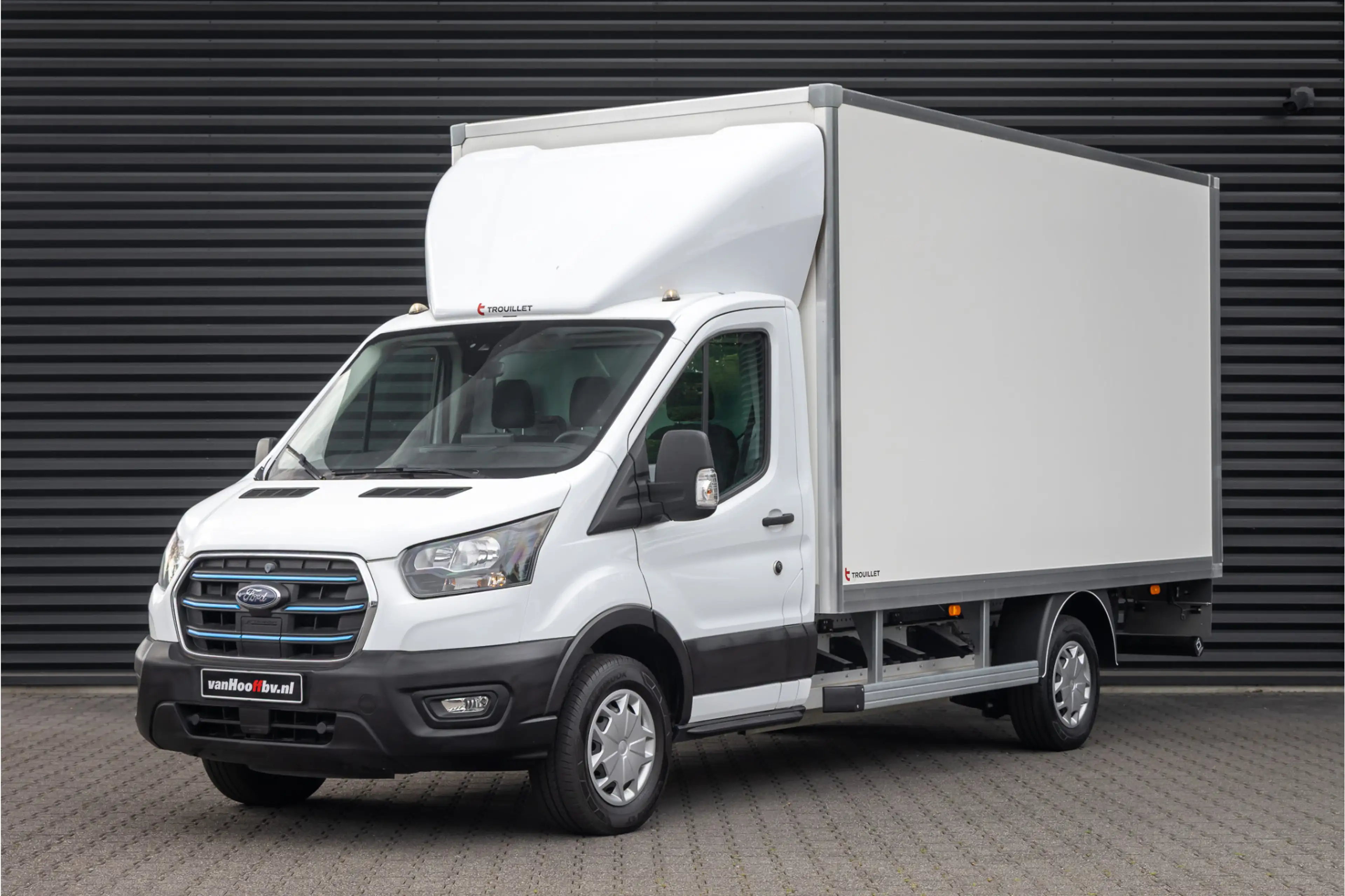 Ford E-Transit Bakwagen met laadklep Rolstops