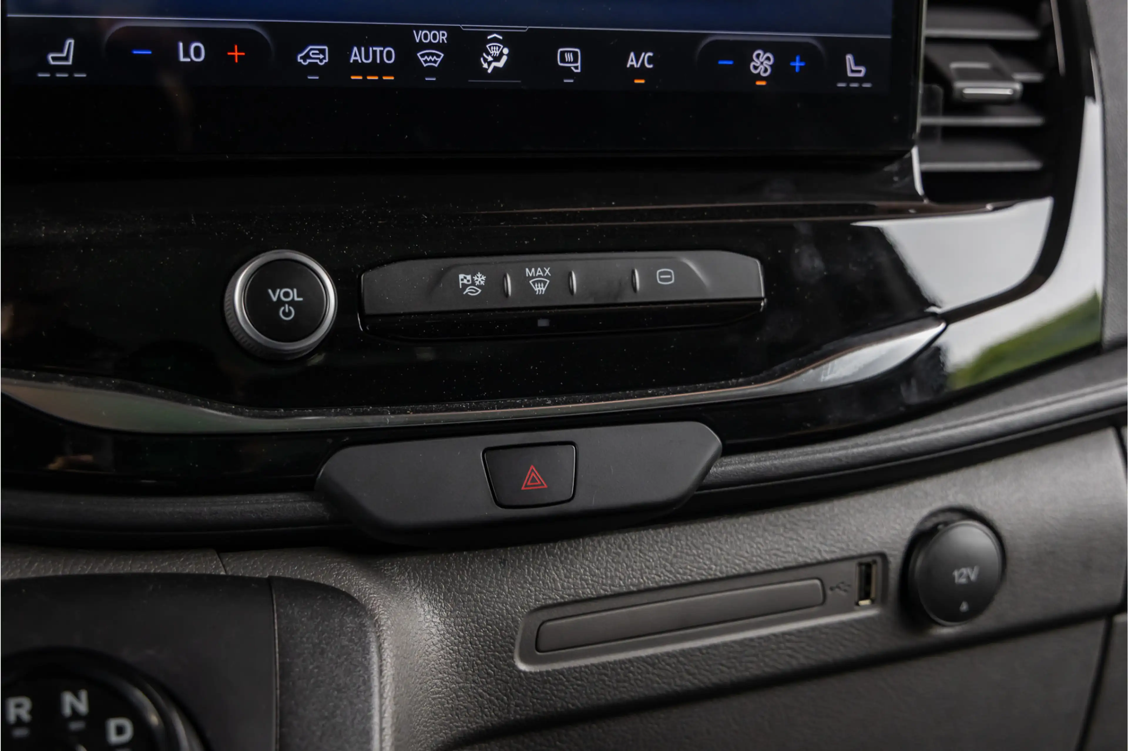 Ford E-Transit Bakwagen met laadklep Rolstops — photo 10