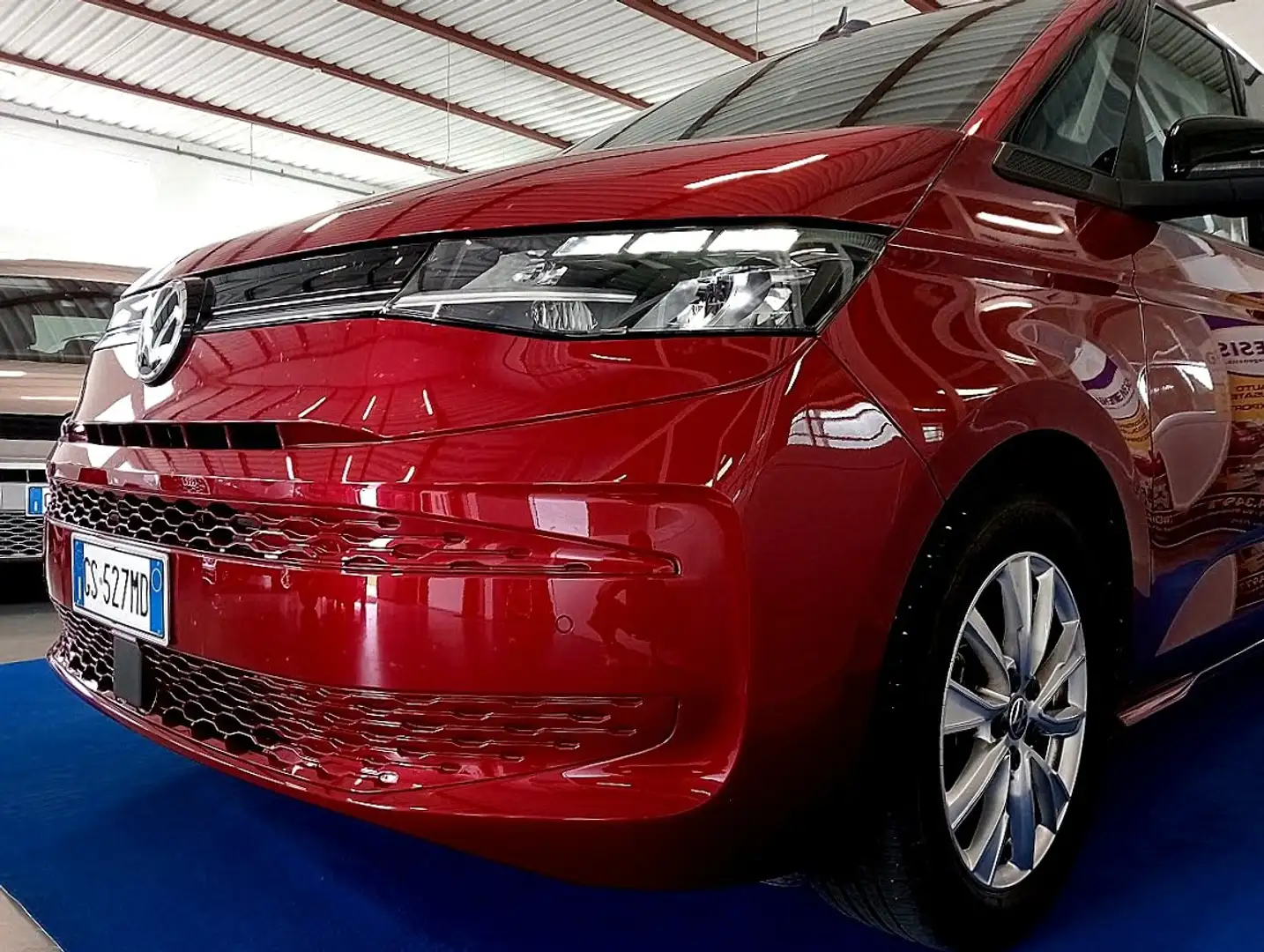 Volkswagen T7 Multivan TDI 150cv DSG LIFE LED CAMERA ALCANTARA 18" Piros - 2