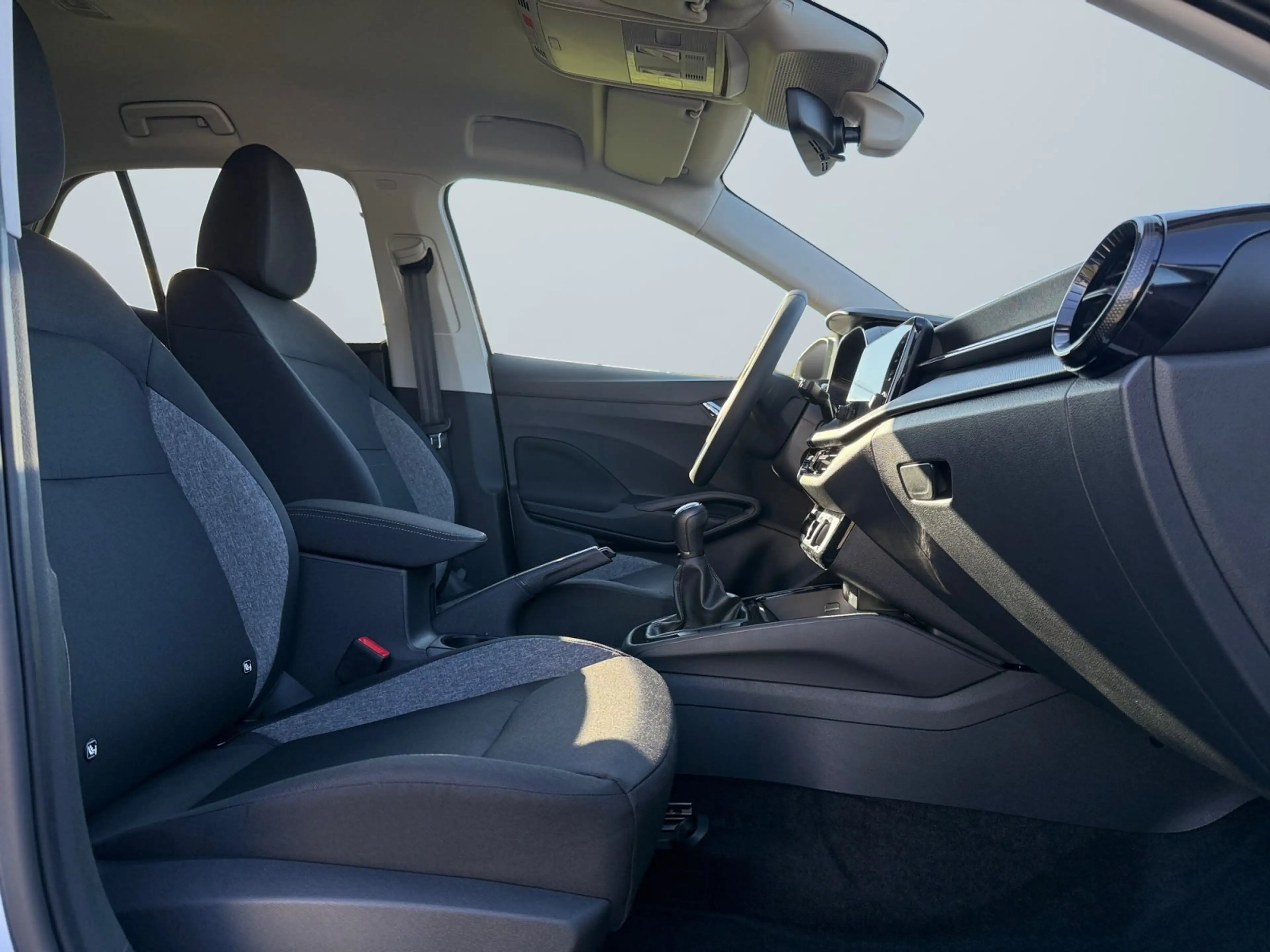 Skoda Fabia 1.0 MPI Essence Spurhalteassist, Sitzheiz — photo 10
