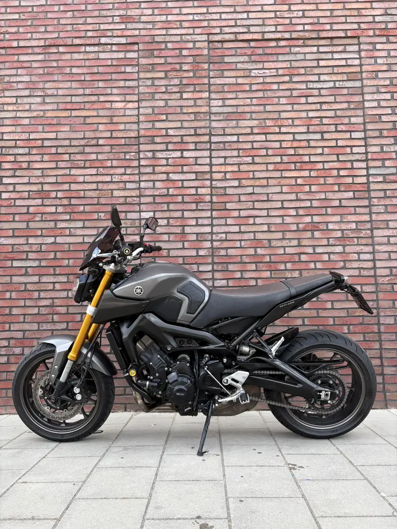 Yamaha MT-09 - 2