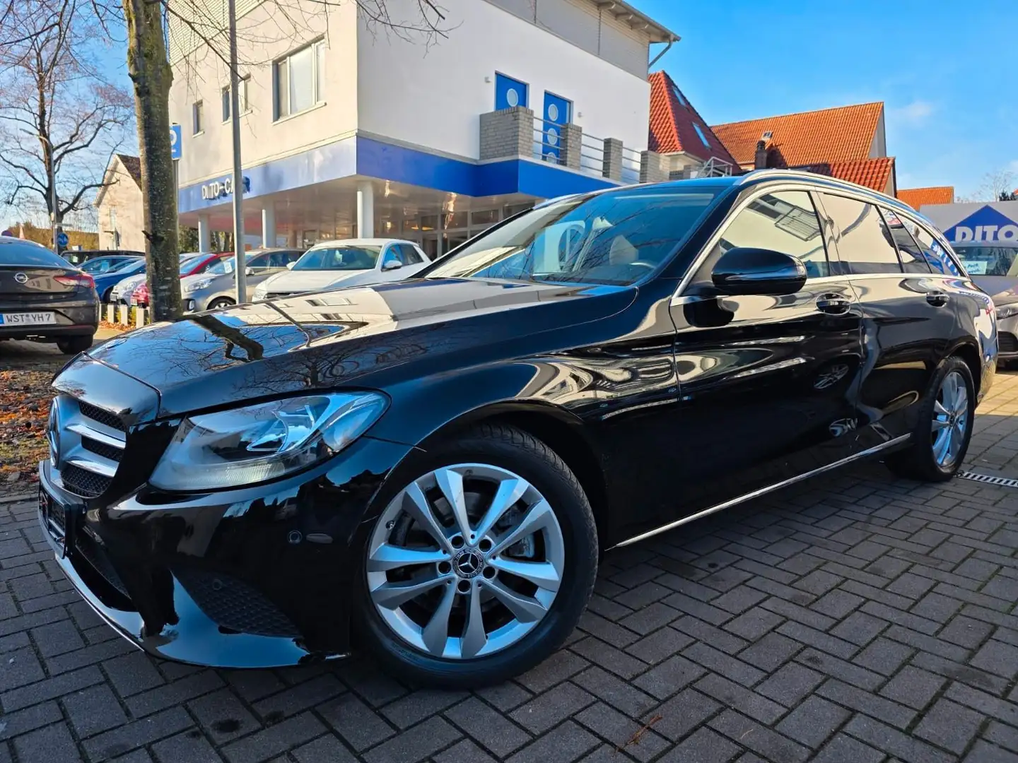 Mercedes-Benz C 180 d T-Modell/Facelift/AHK/PDC/RFK/ Schwarz - 1